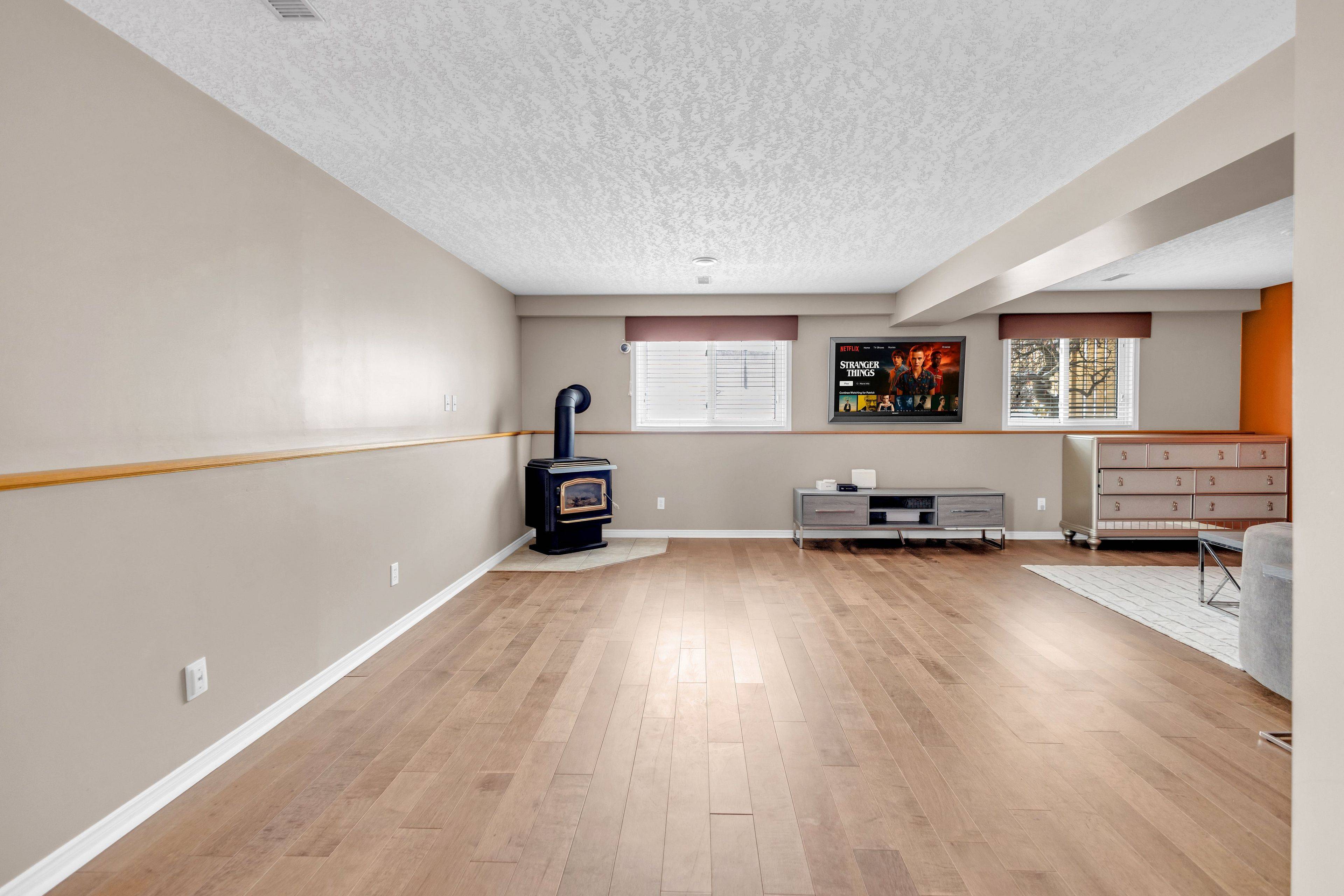 Kitchener, ON N2E 3M3,28 Ridgeway CRES