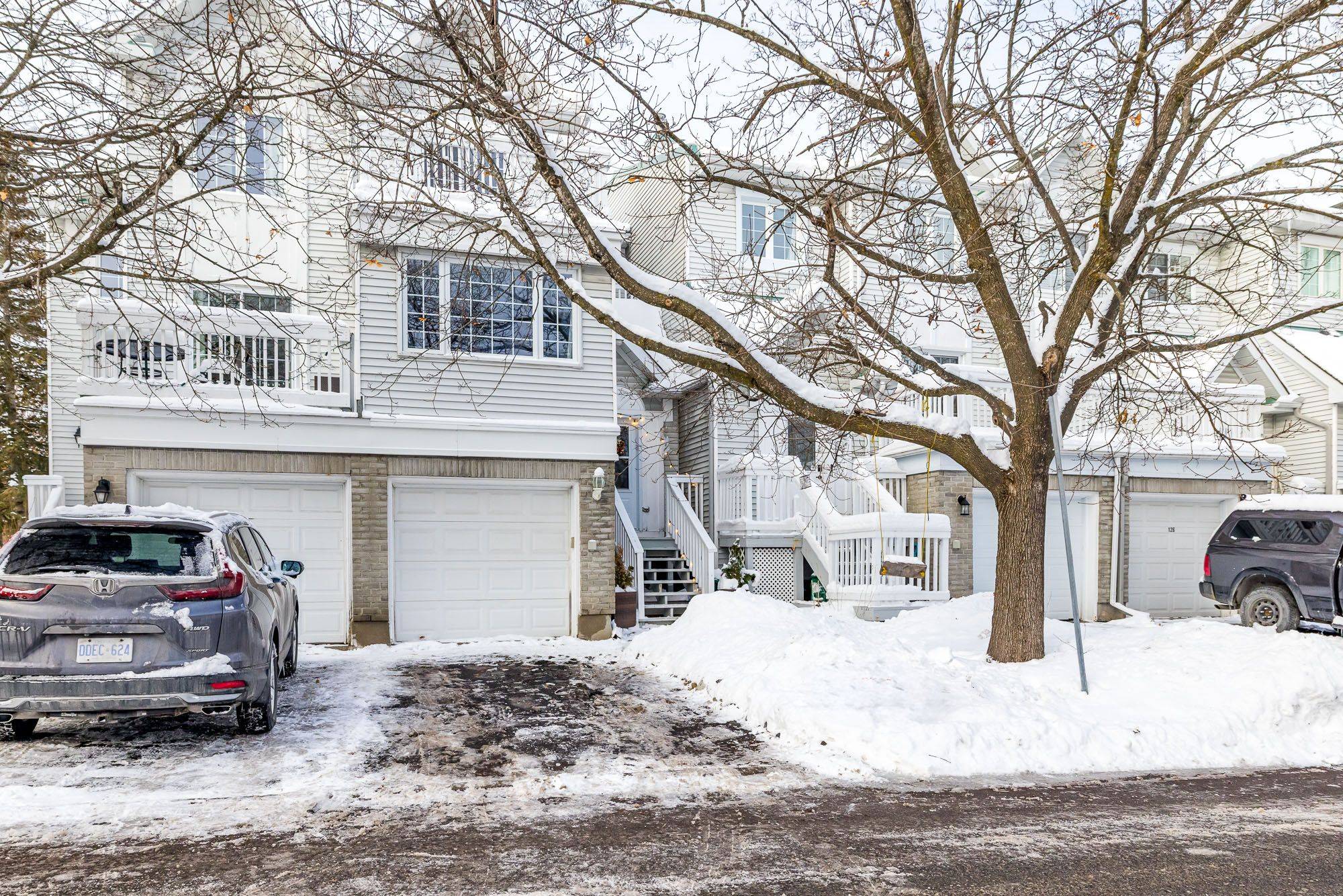 Hunt Club - South Keys And Area, ON K1T 3N2,122 Castlegreen Private #58