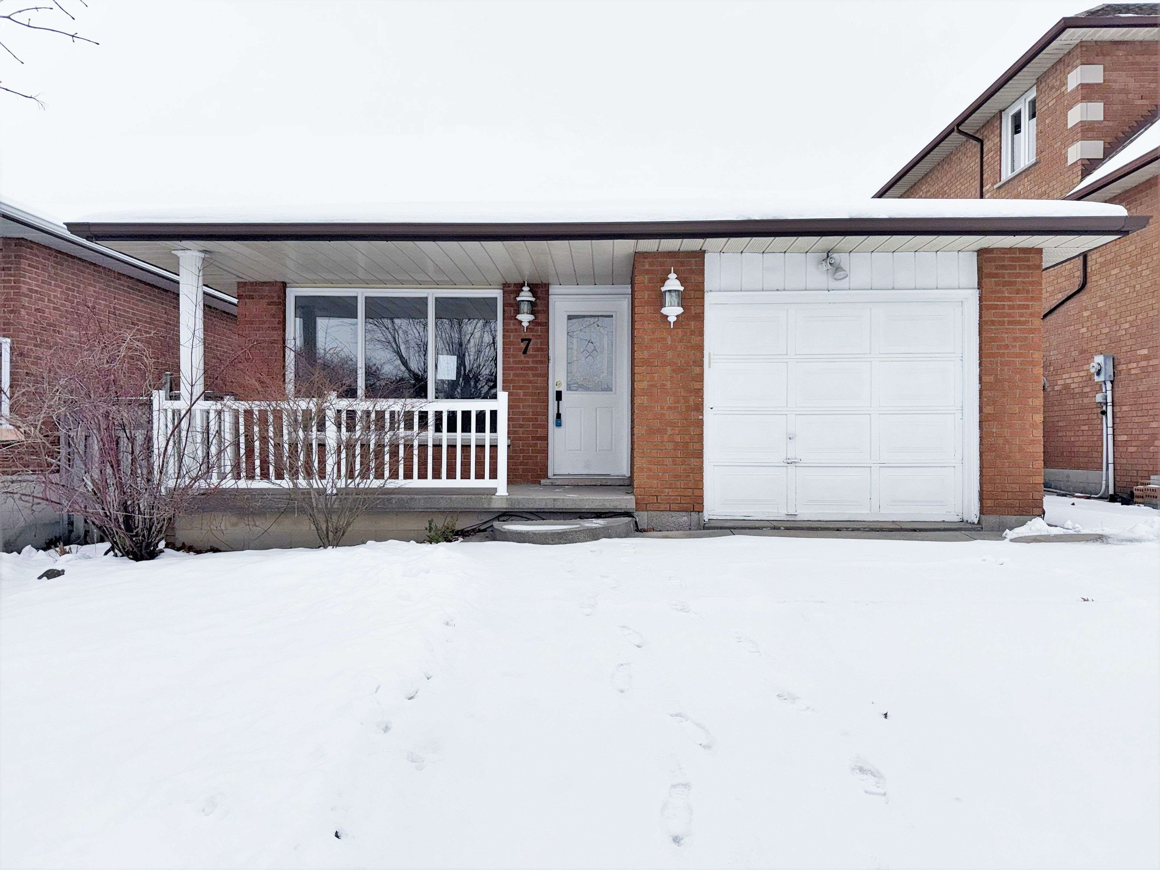 Hamilton, ON L8W 2T4,7 Quincy CT