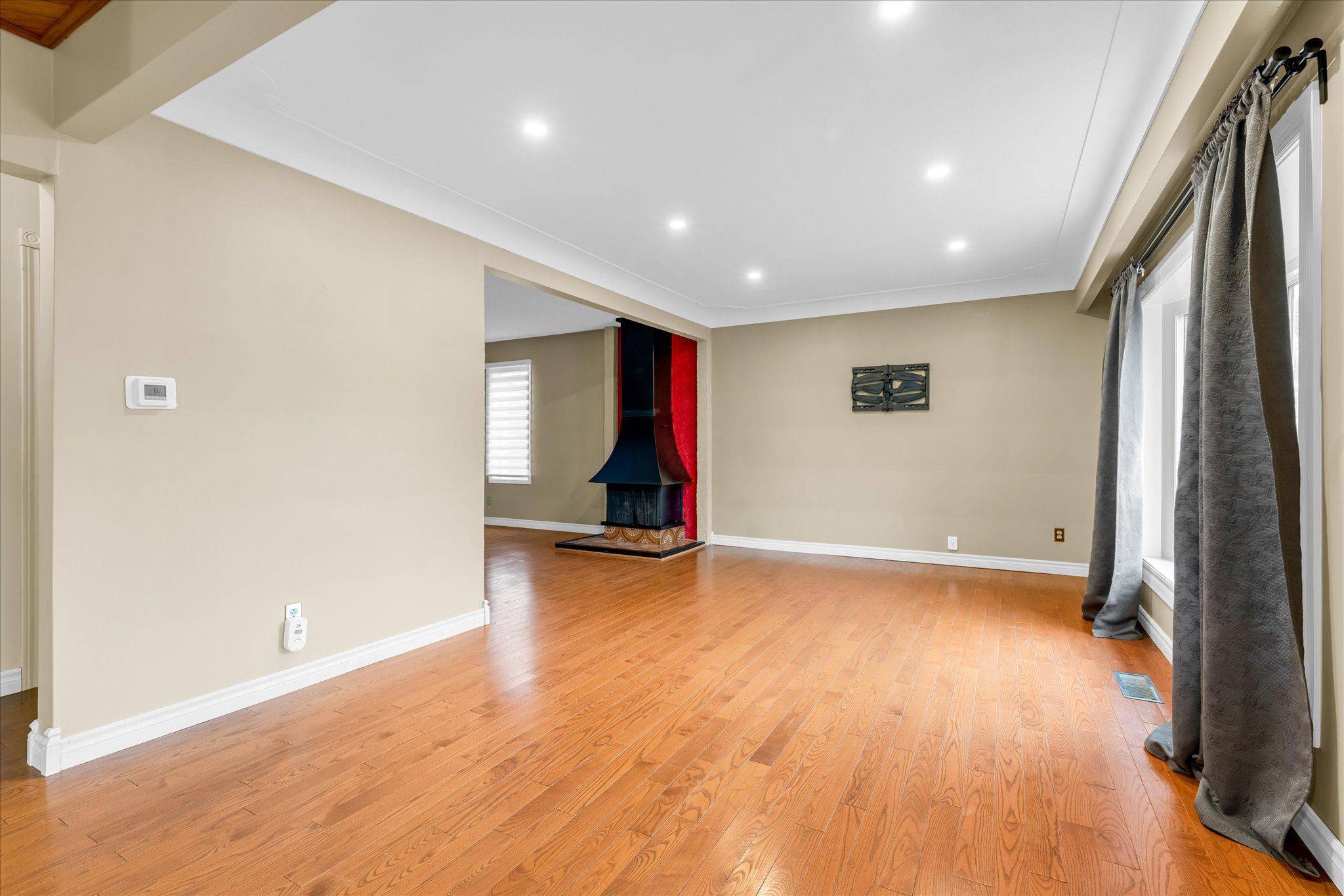 Grimsby, ON L3M 1V3,17 Marilyn ST