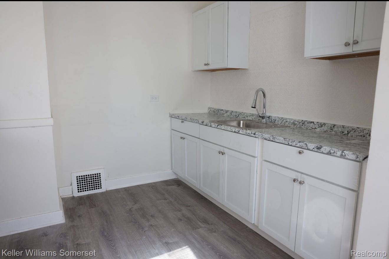 Detroit, MI 48214,4532 Beniteau ST