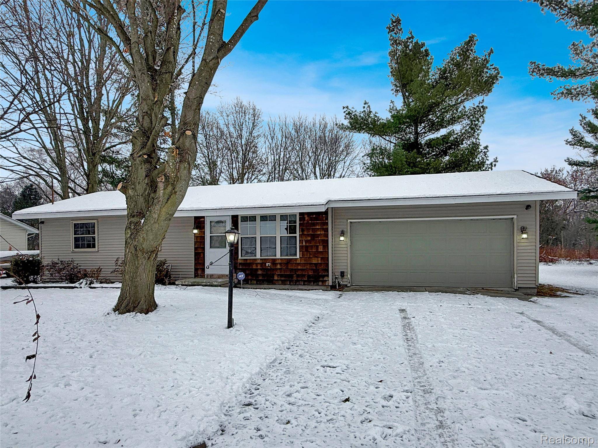 Saginaw, MI 48601,5611 Miriam DR