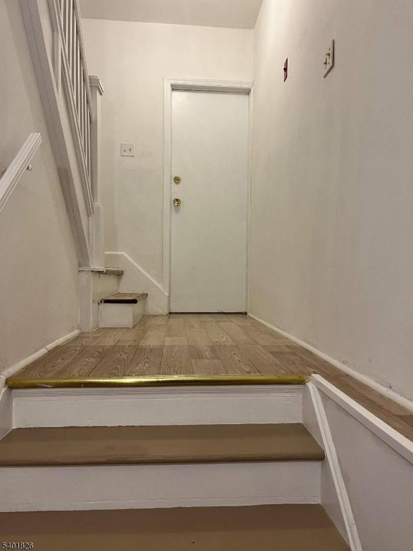 Linden City, NJ 07036,321 AMON TERR #1