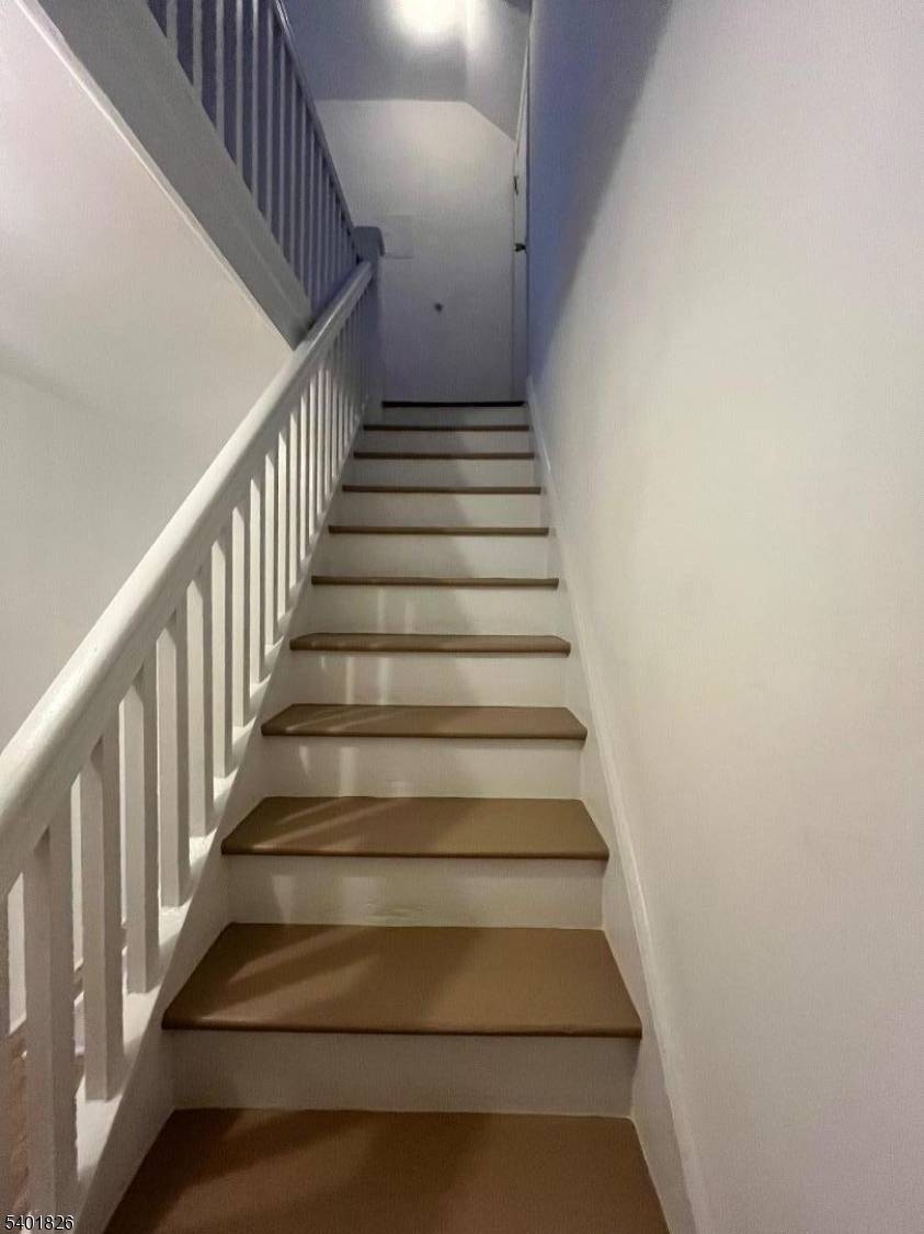 Linden City, NJ 07036,321 AMON TERR #1