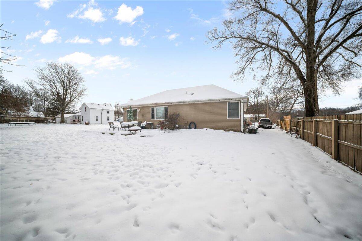 Lawton, MI 49065,238 Harvey ST