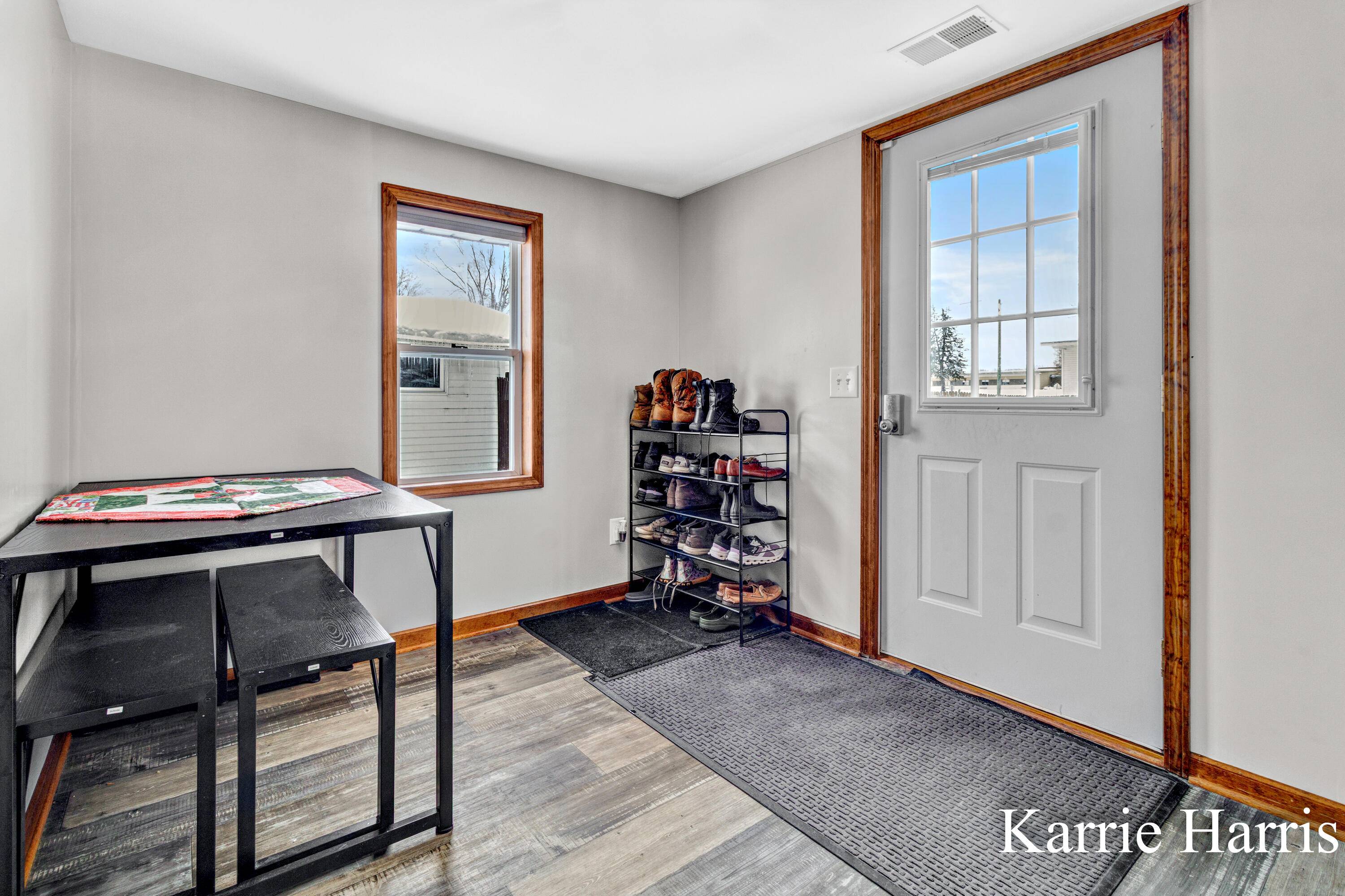 Greenville, MI 48838,911 E Pearl ST