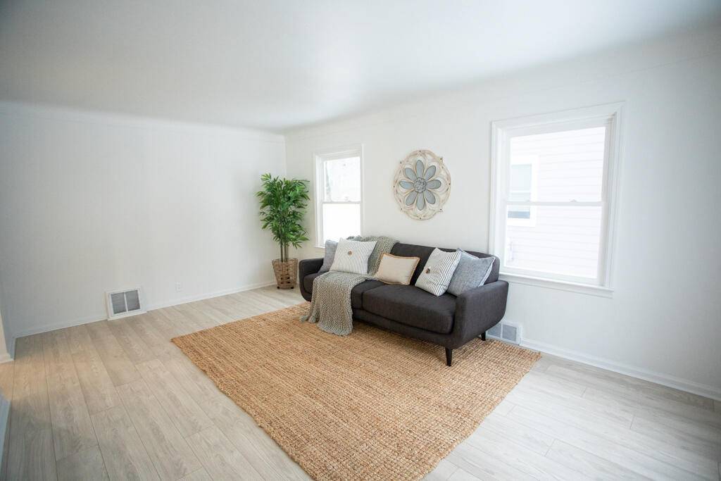 Grand Rapids, MI 49507,1452 Edward AVE SE