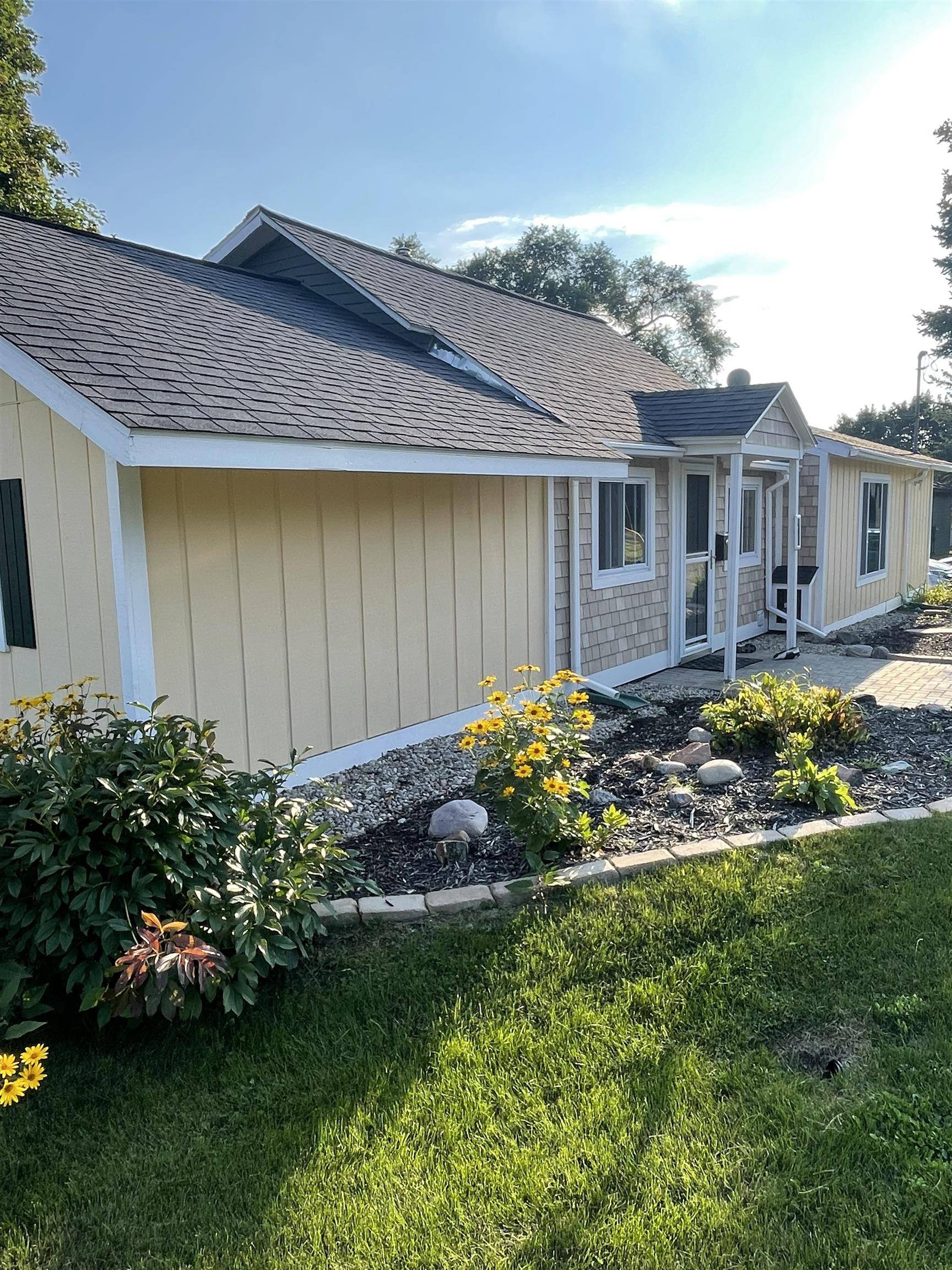 Boyne City, MI 49712,310 Groveland ST