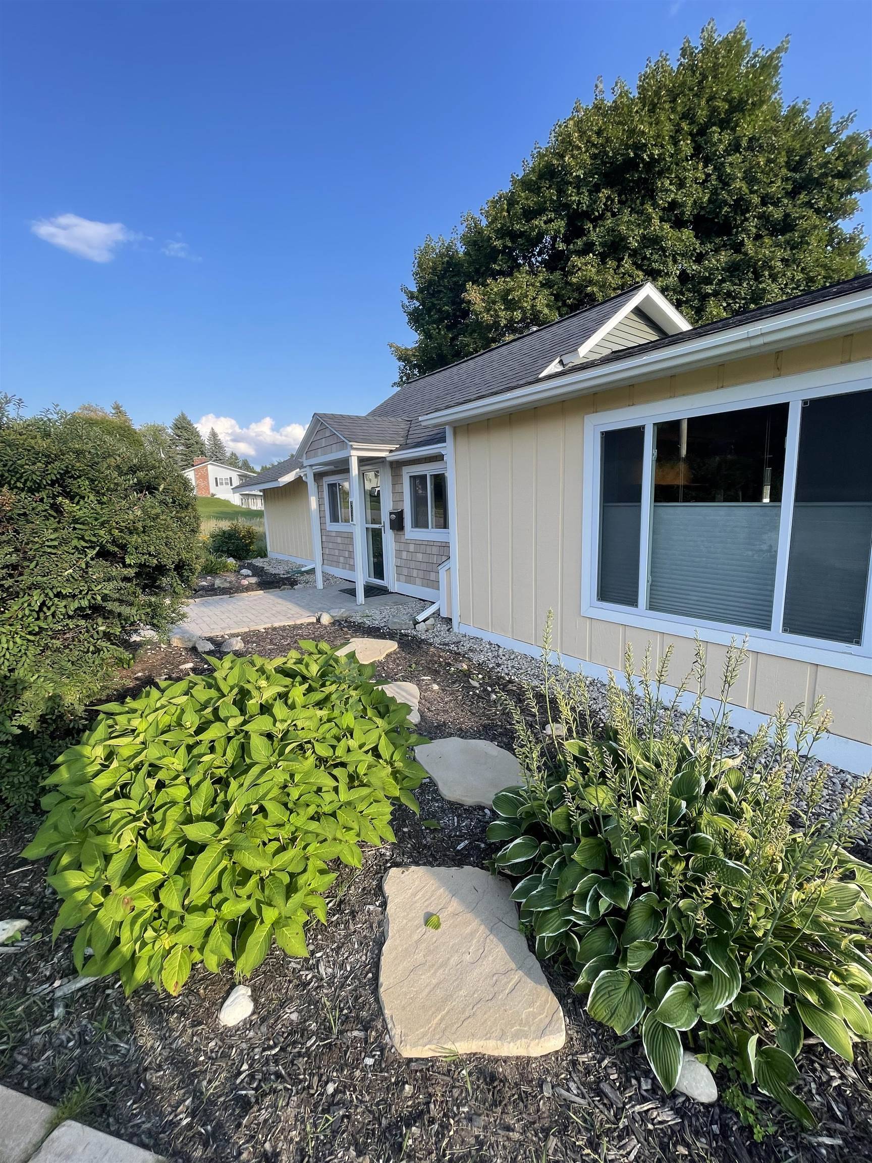 Boyne City, MI 49712,310 Groveland ST