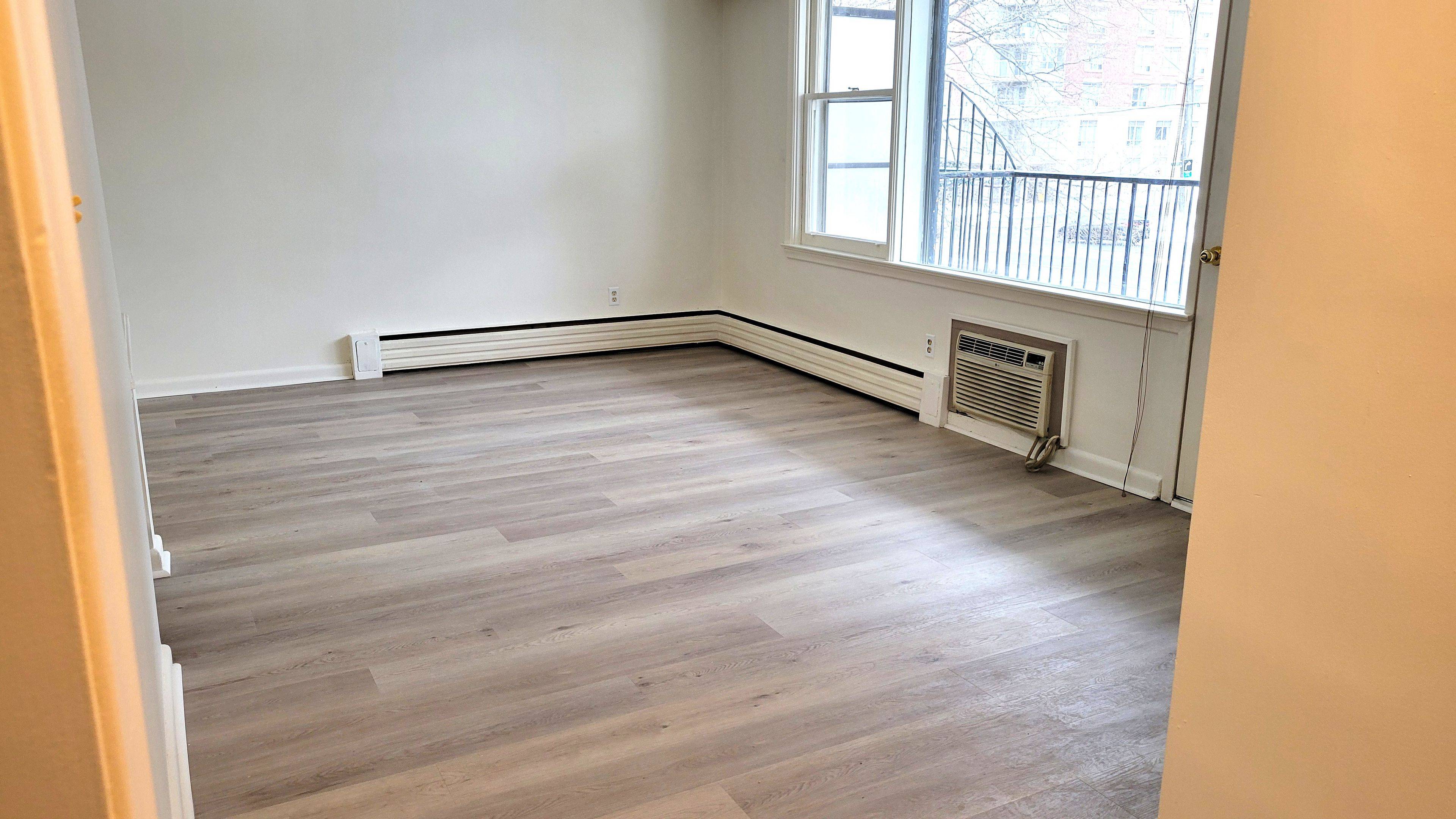 Toronto C14, ON M2N 3B3,341 Sheppard AVE E #2