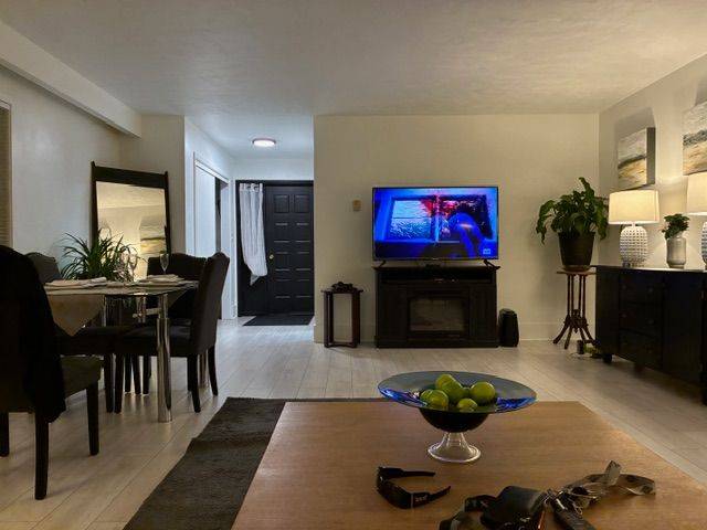 Oshawa, ON L1H 5L3,801 Ritson RD S