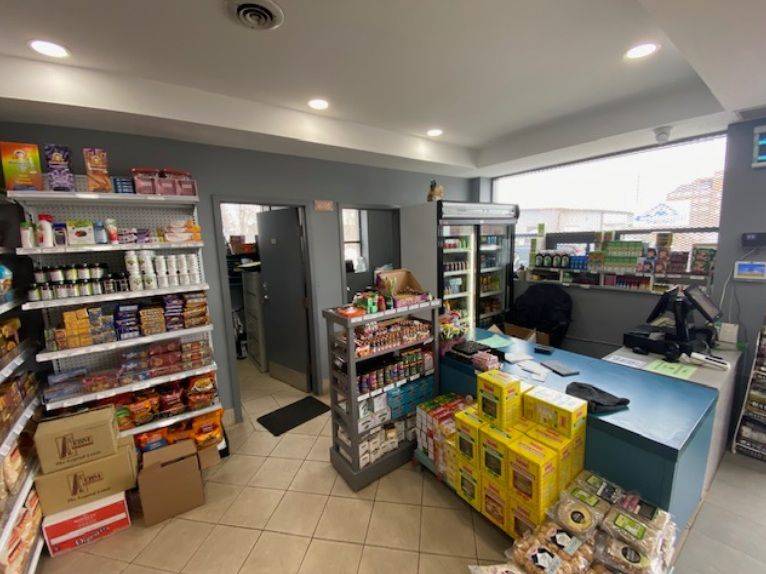 Toronto E04, ON M1L 4J5,130 Manville RD