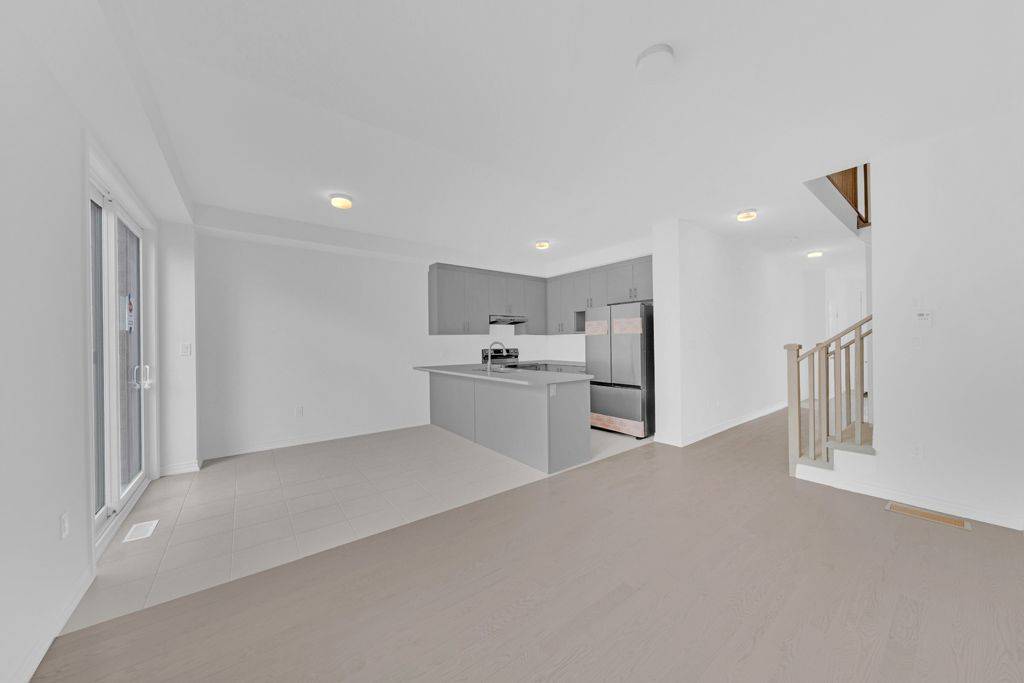 Oshawa, ON L1L 0S4,1999 Lowry DR