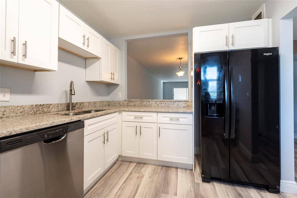 Lauderhill, FL 33319,6061 N Falls Circle Dr #102