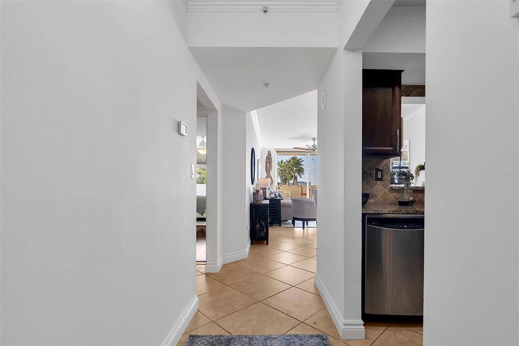 Fort Lauderdale, FL 33308,3020 NE 32nd Ave #406