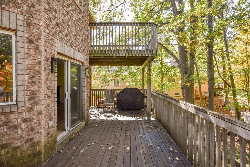 Barrie, ON L4N 0E5,63 White Elm RD