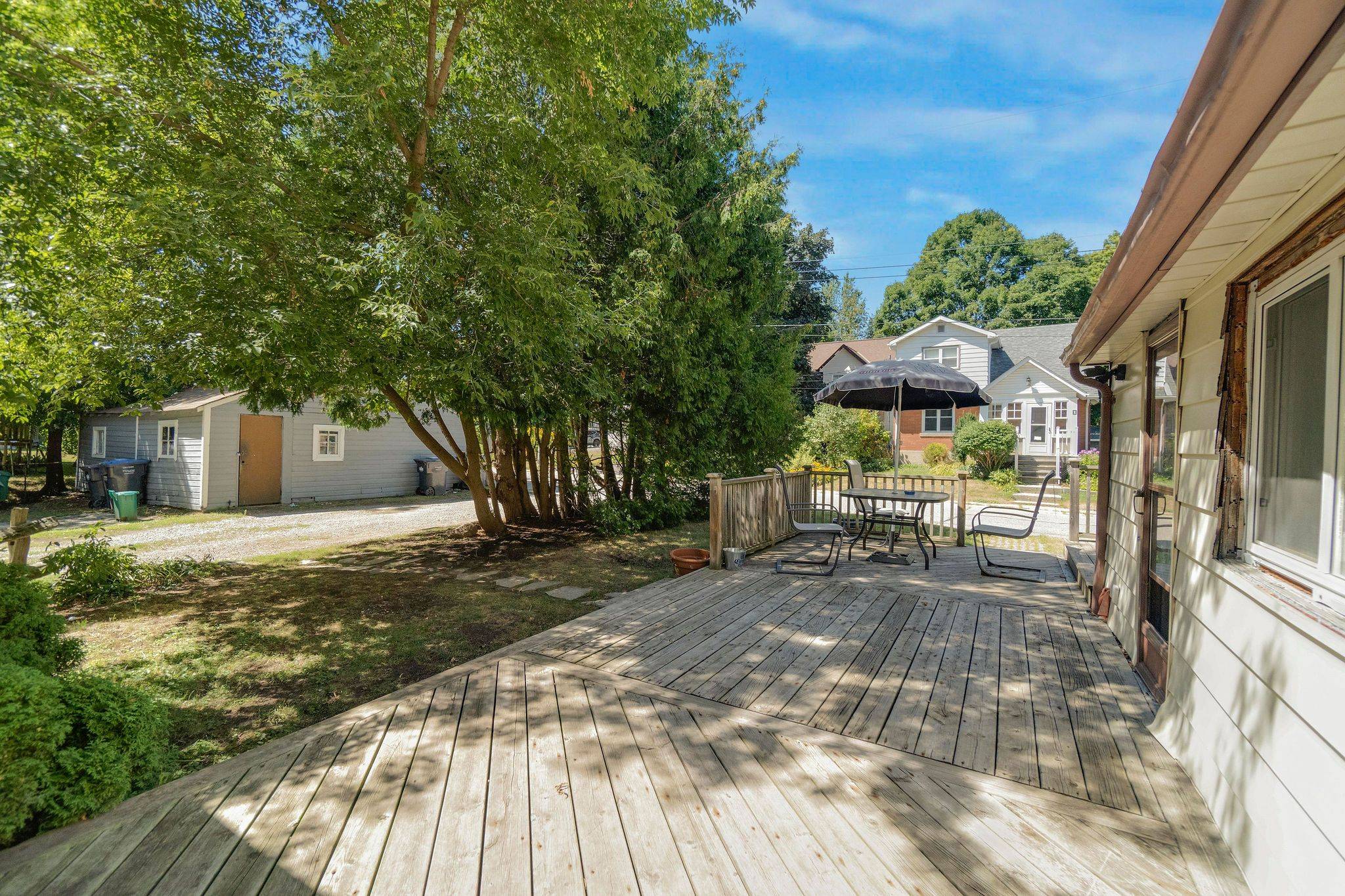 Caledon, ON L7C 1G1,2 Parsons AVE