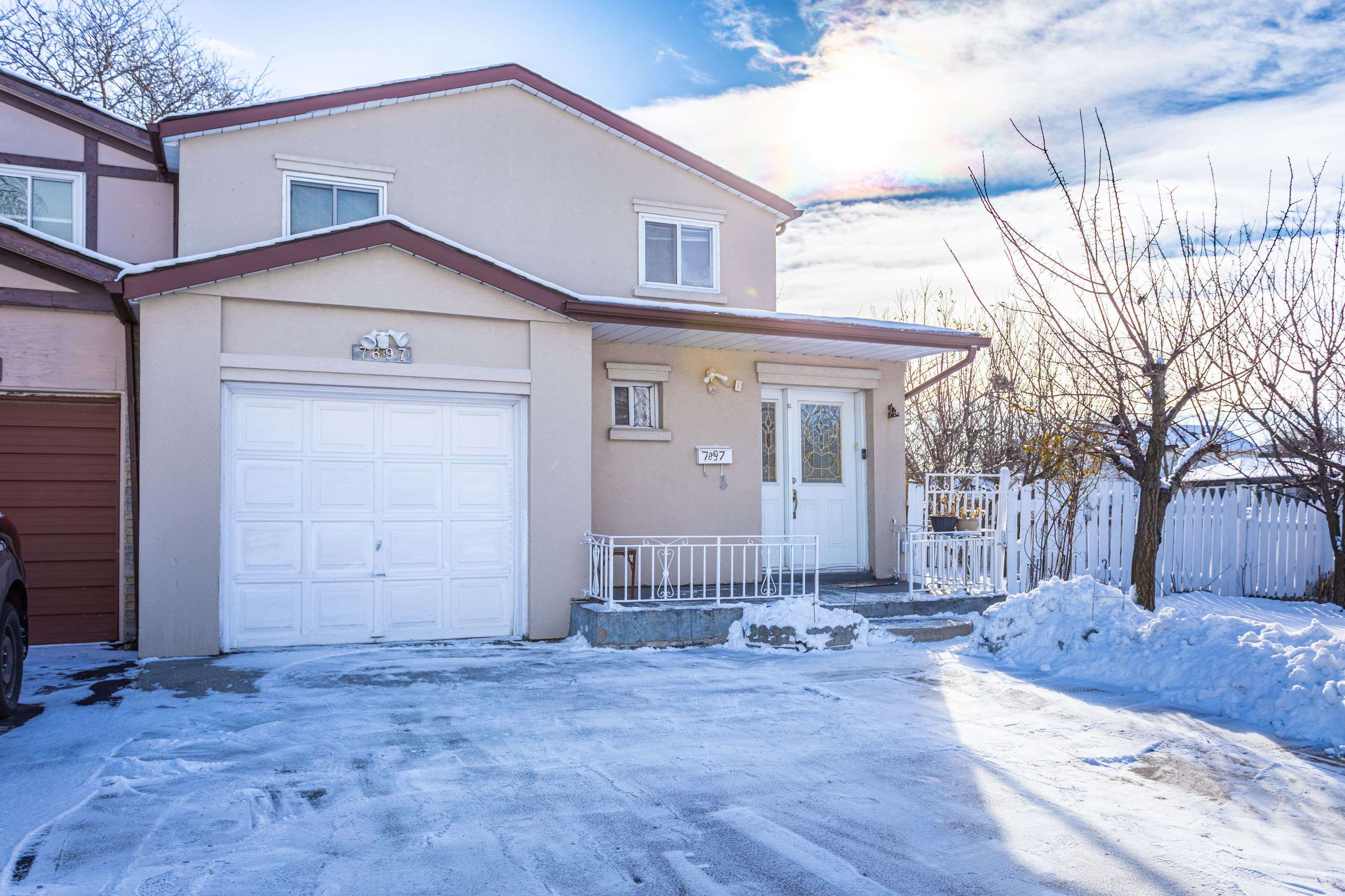 Mississauga, ON L4T 3G5,7697 Benavon RD