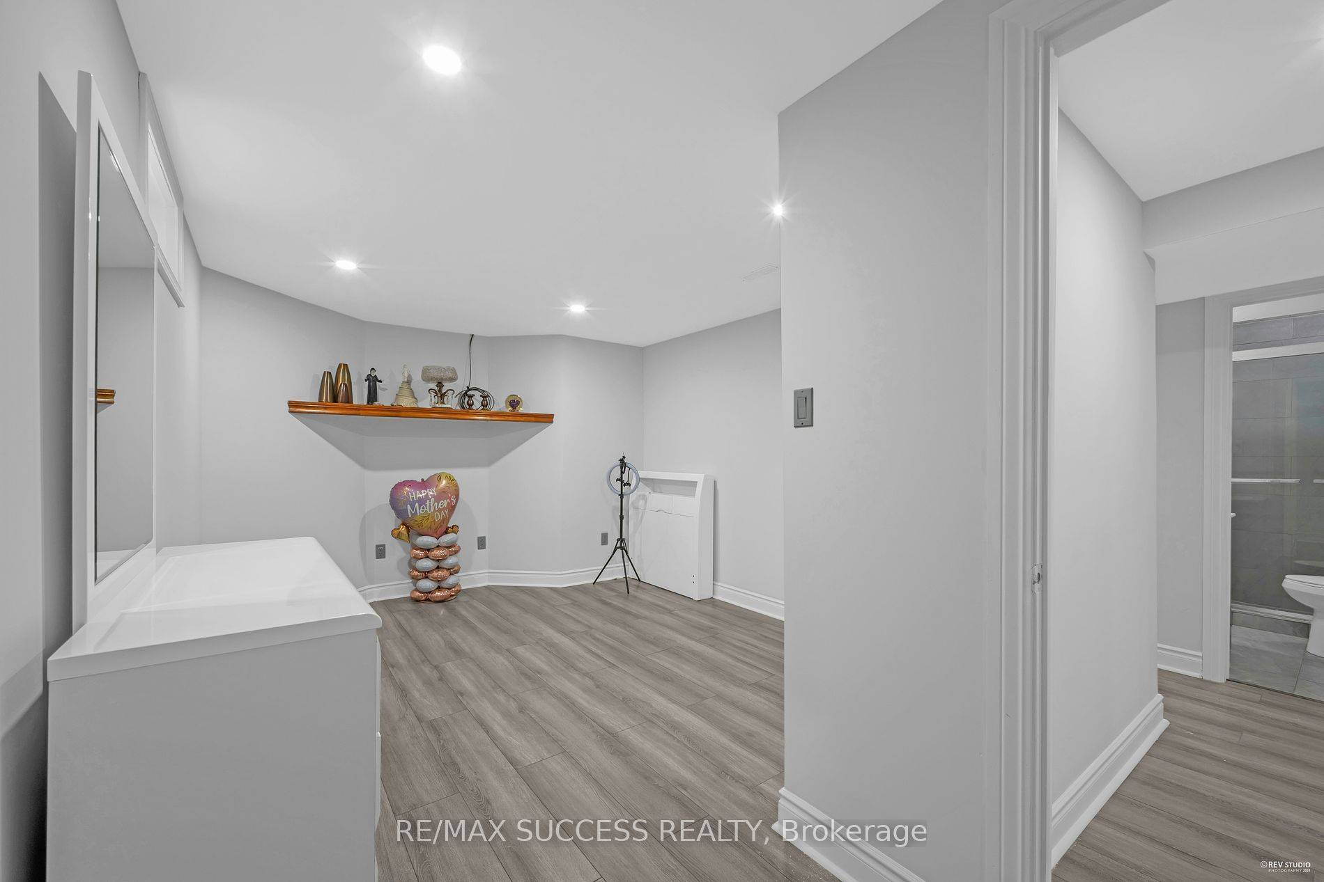 Brampton, ON L6R 1C4,63 Blue Spruce ST