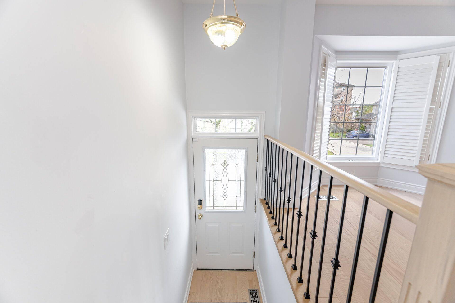 Burlington, ON L7M 4S1,3480 Upper Middle RD #86