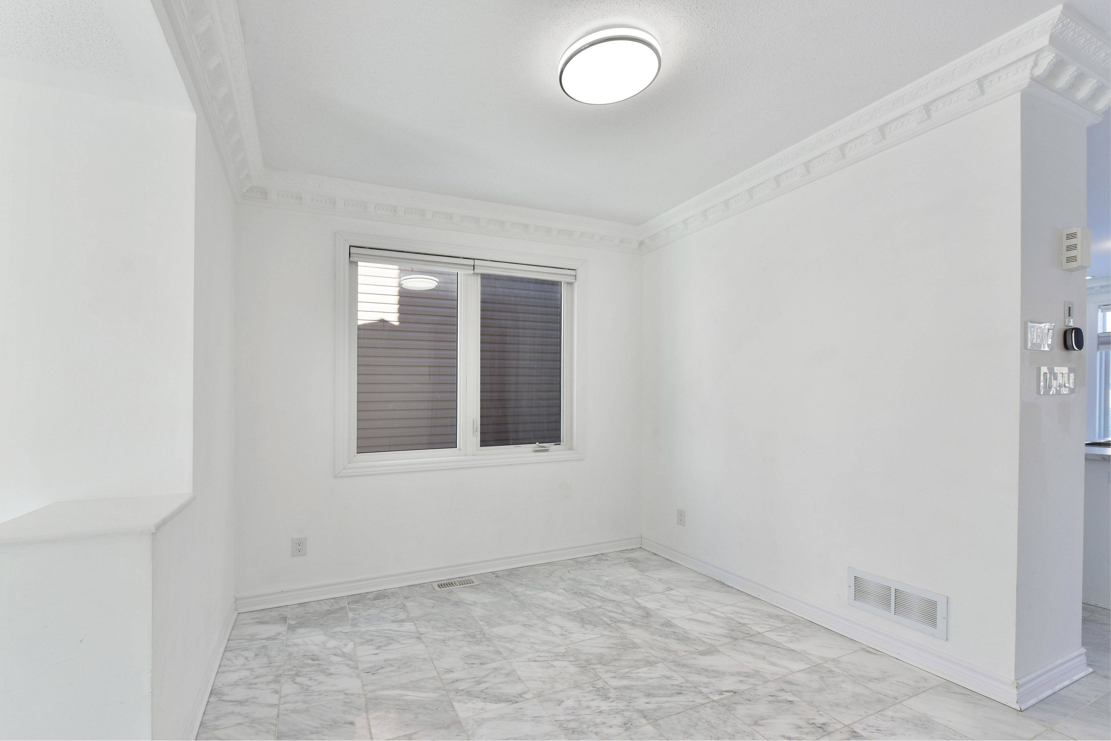 Kanata, ON K2T 0K6,107 WESTOVER CRES