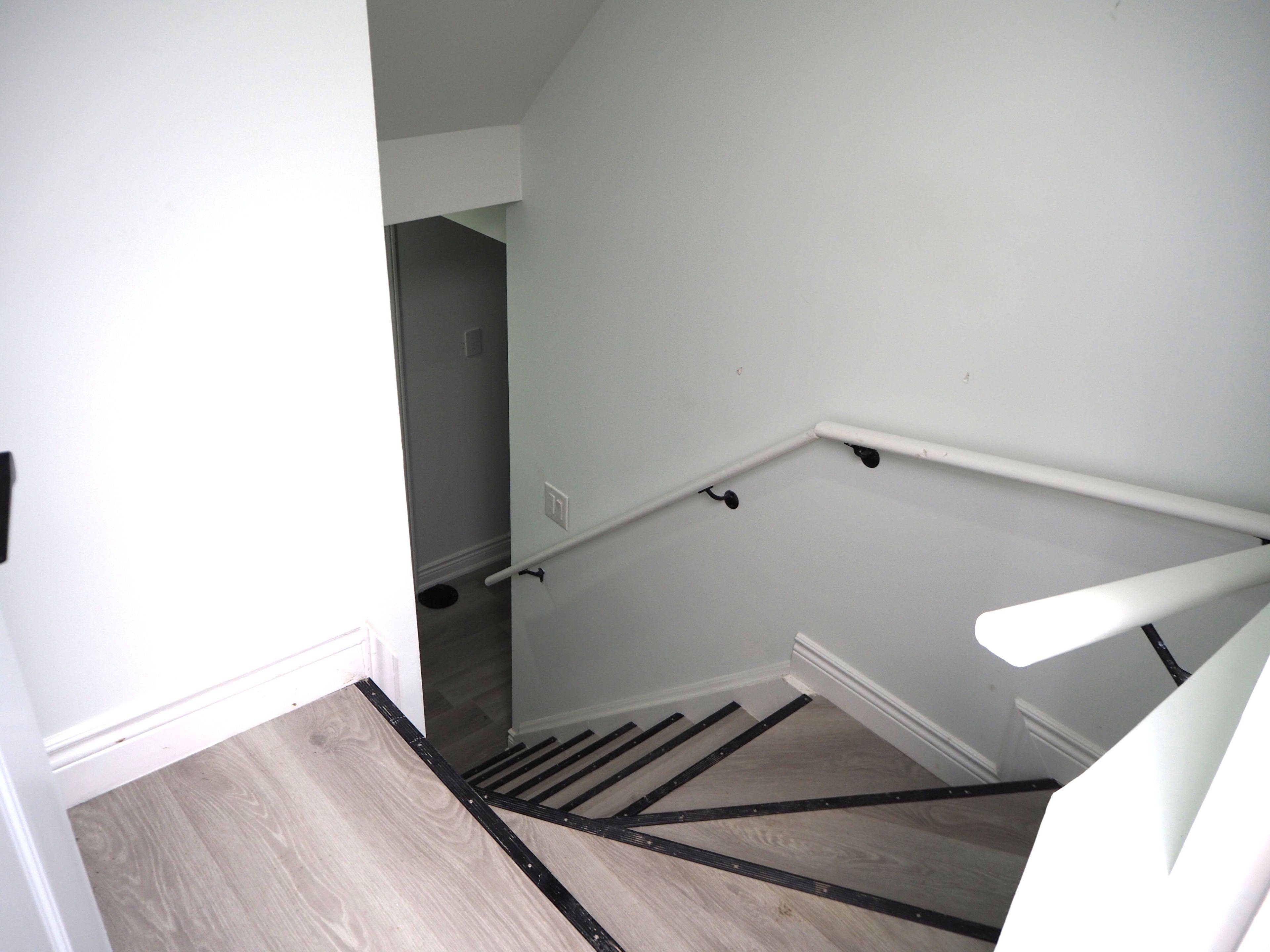 Hamilton, ON L8K 3V5,8 Knowles ST #BSMT