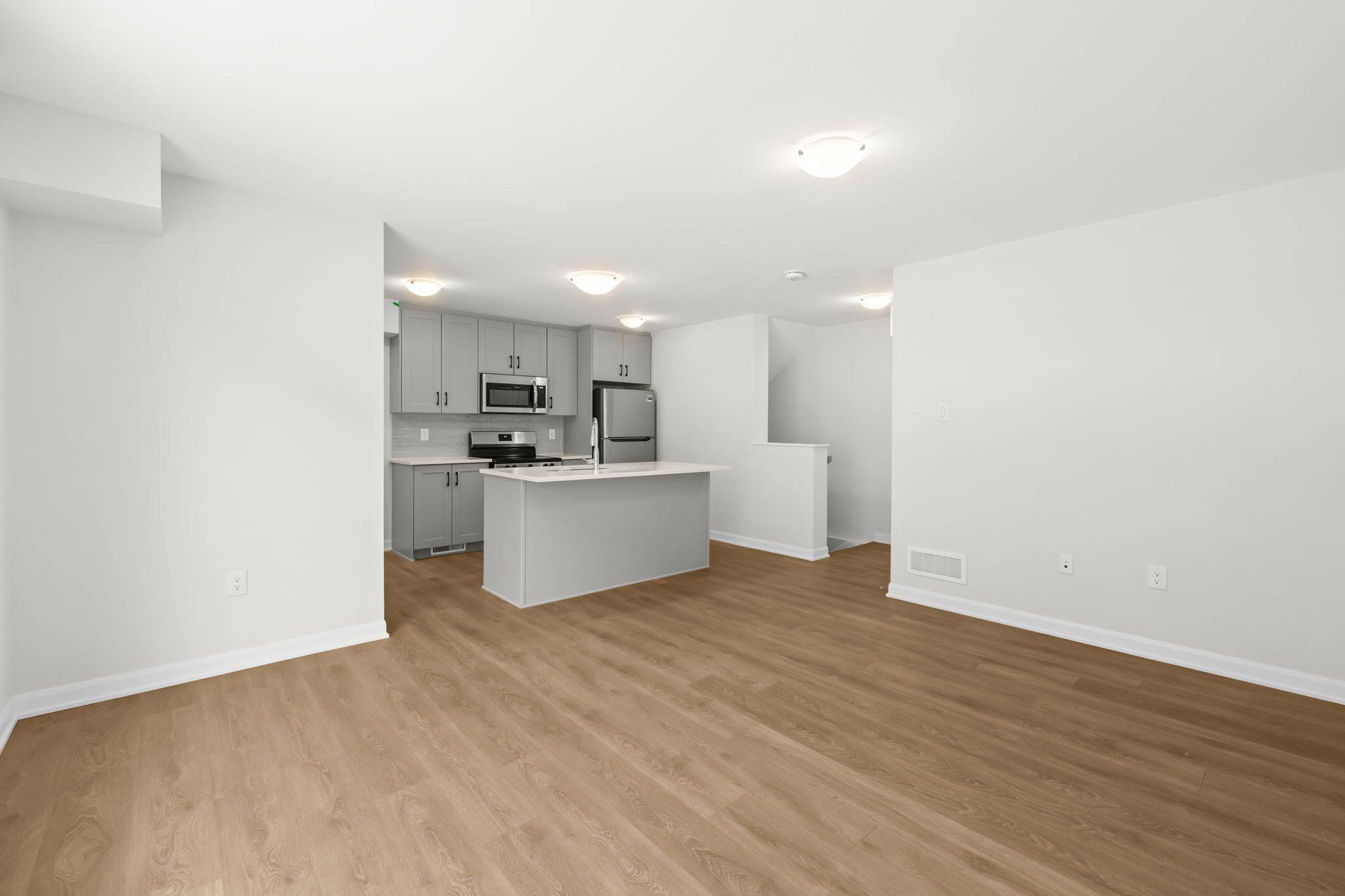 Kanata, ON K2T 0S9,1108 Creekway Private