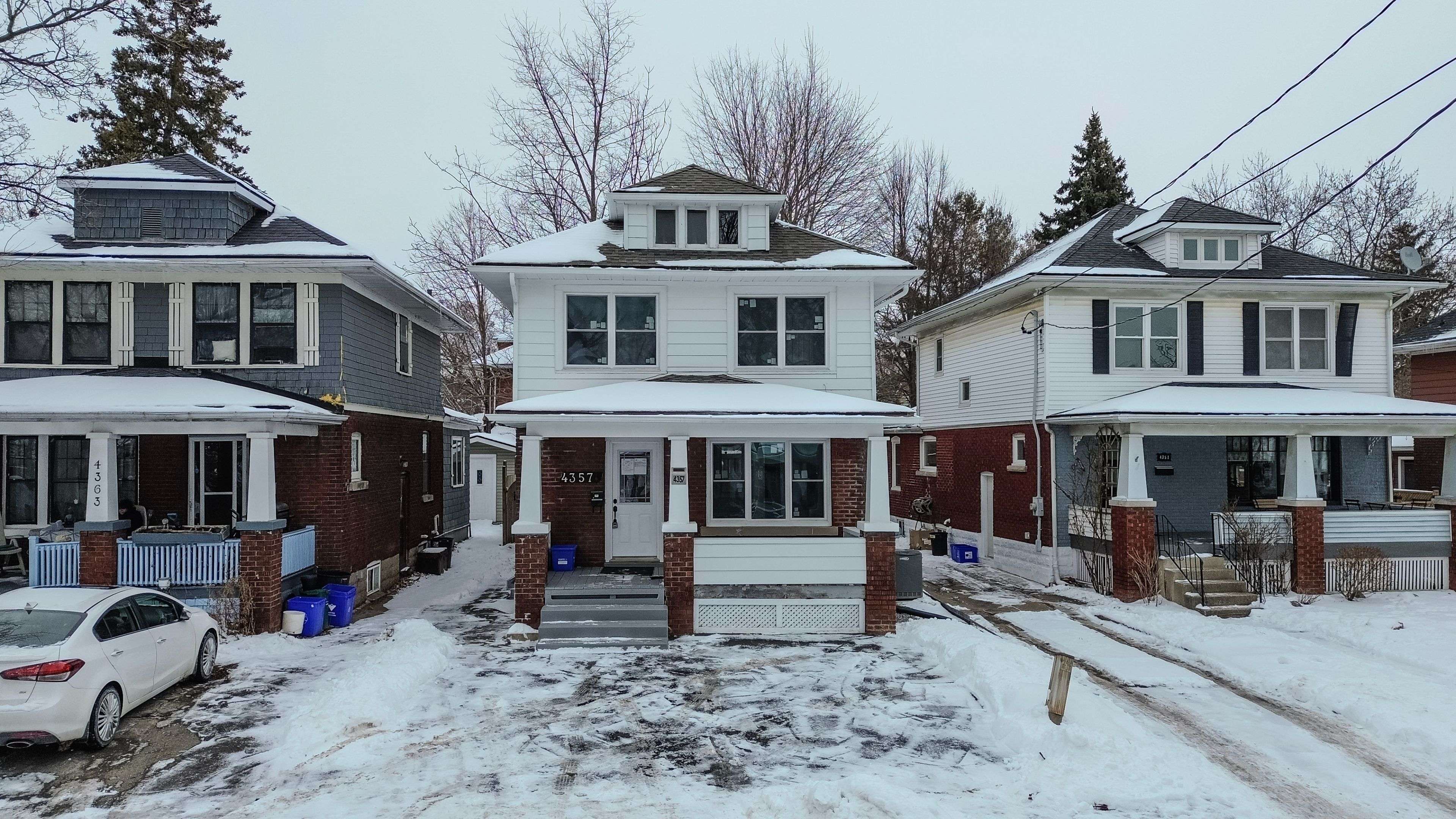 Niagara Falls, ON L2E 1G5,4357 Seneca ST