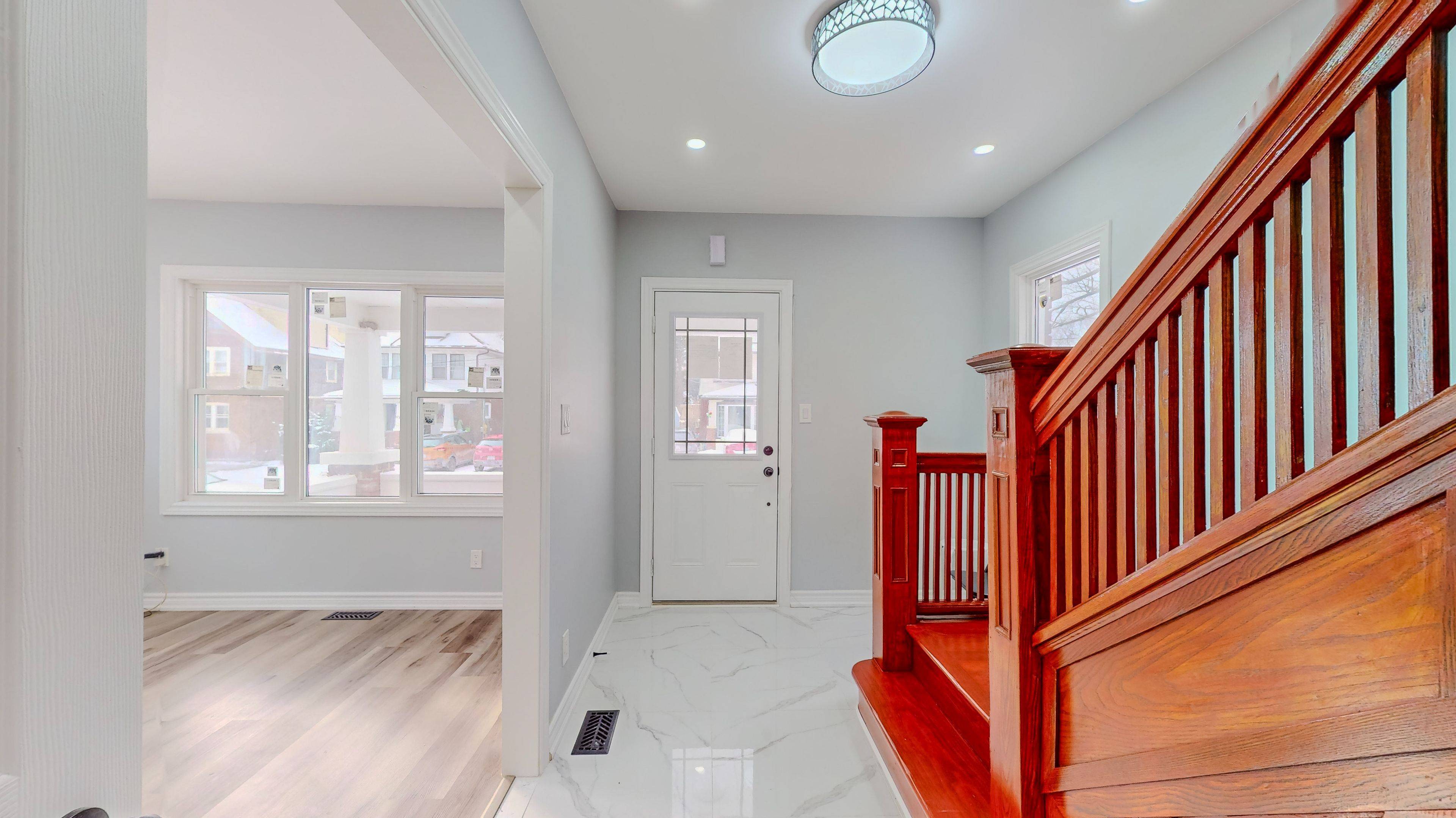 Niagara Falls, ON L2E 1G5,4357 Seneca ST