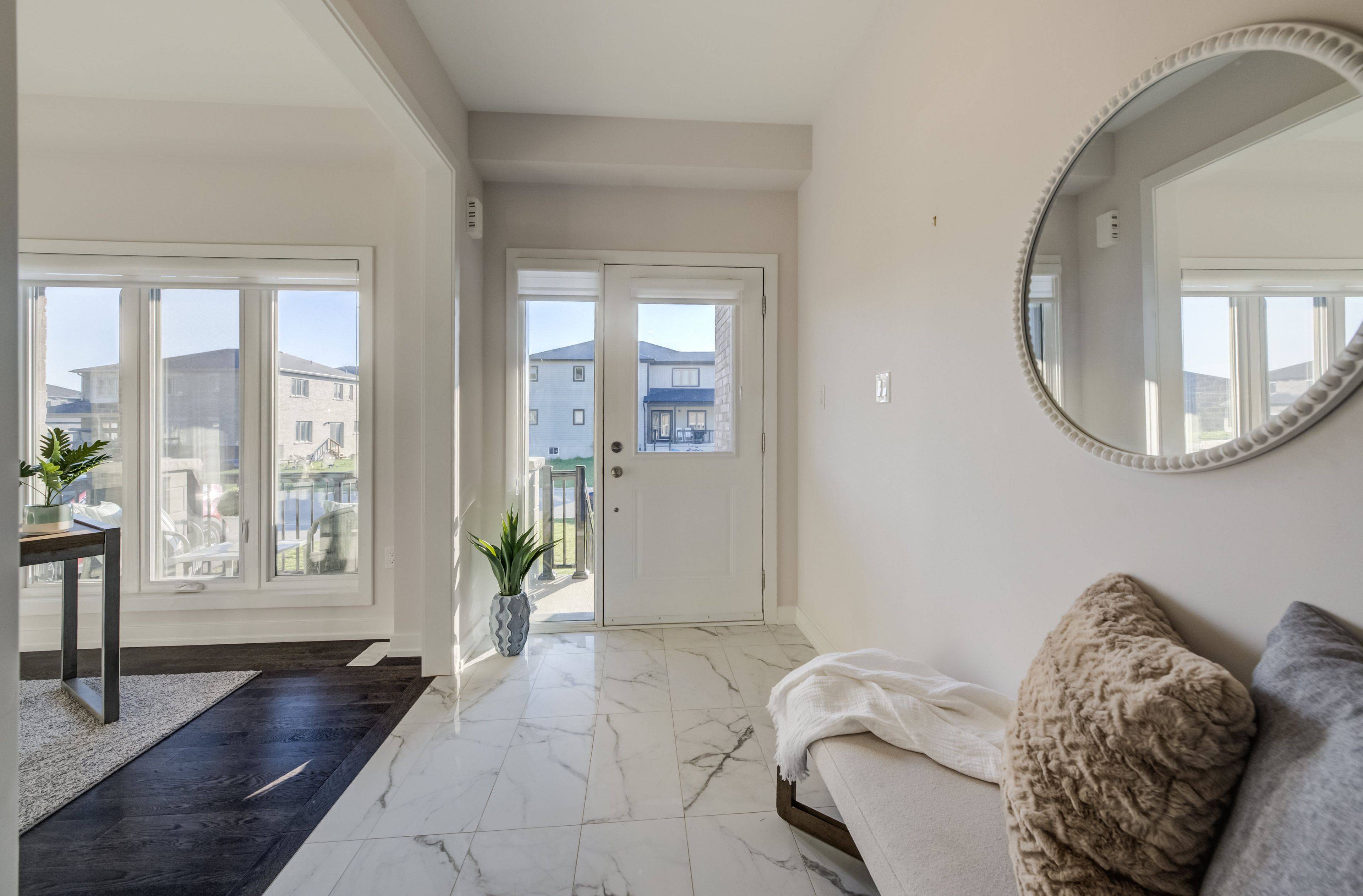 Norfolk, ON N3Y 0G9,55 Tulip CRES