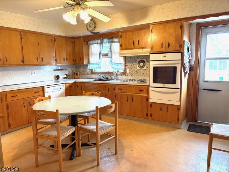 Lyndhurst Twp., NJ 07071,401 Stuyvesant Ave