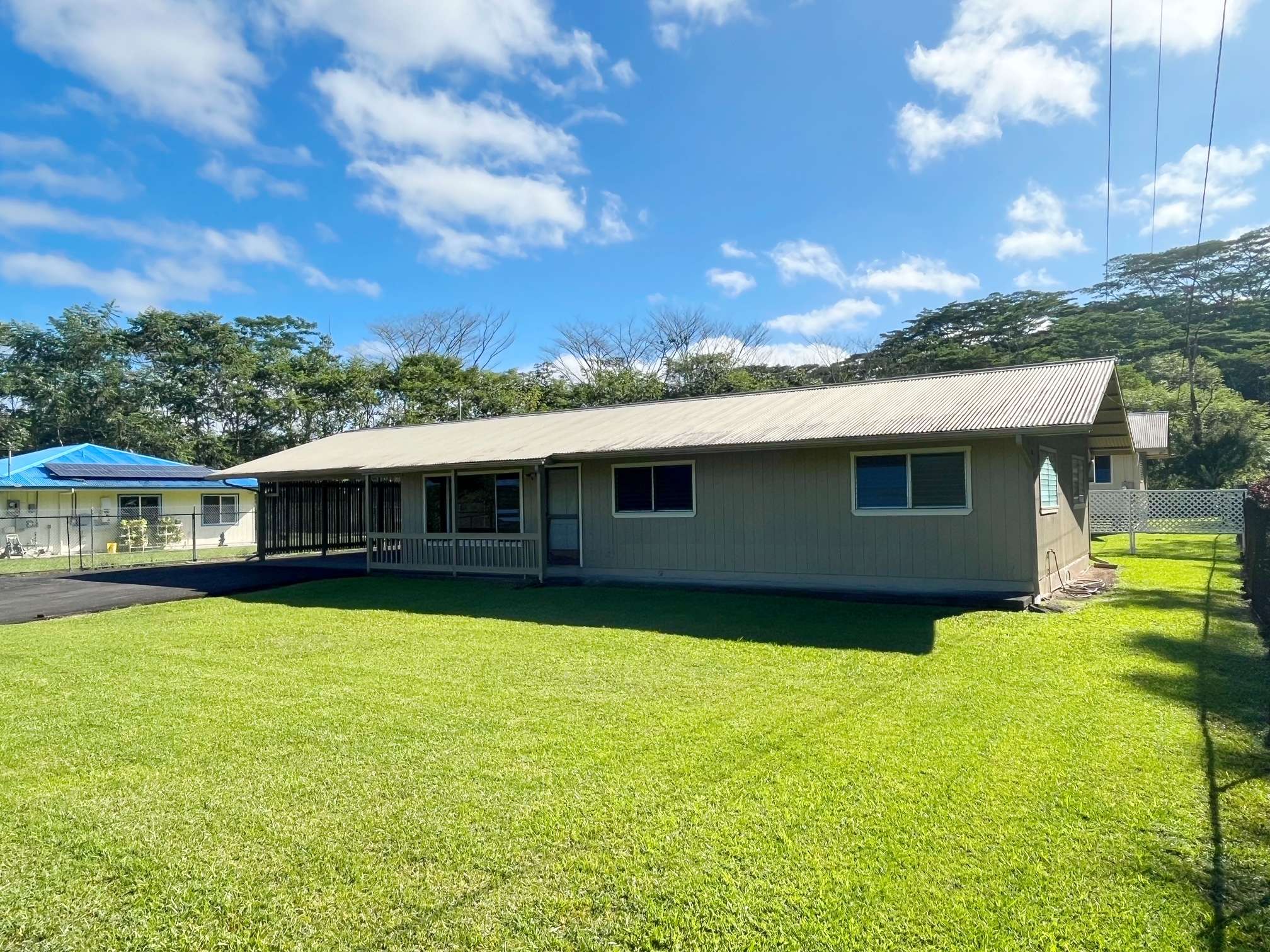 Pahoa, HI 96778,15-899 PUNAWAI AVE