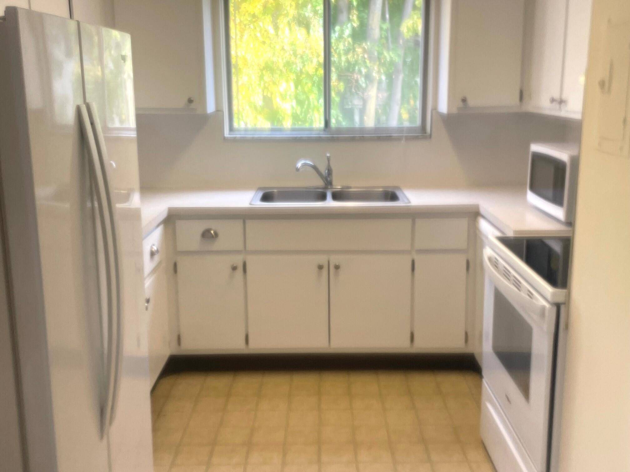 Ann Arbor, MI 48104,1400 Morton AVE #2A