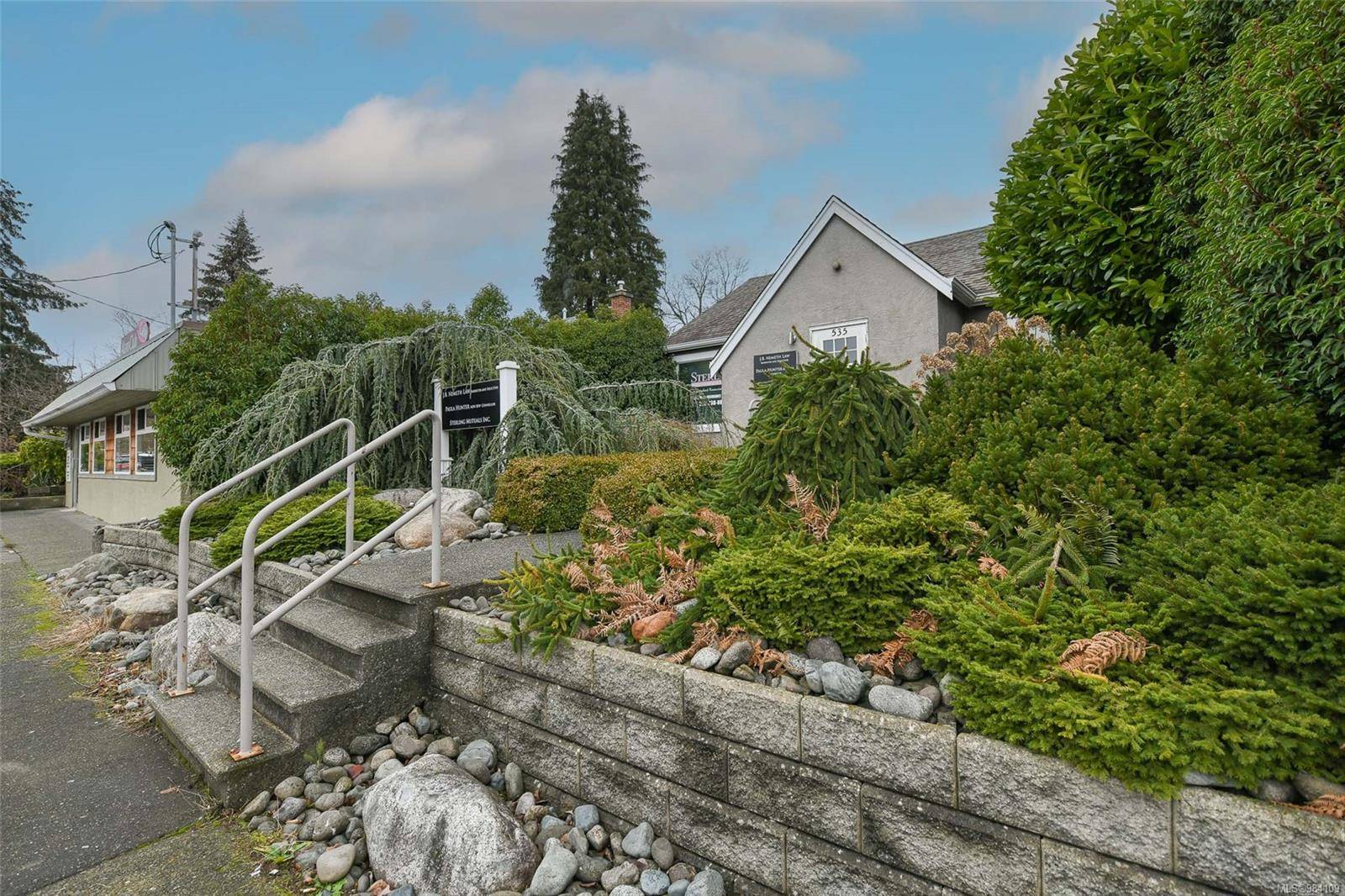 Courtenay, BC V9N 1M5,535 6th St