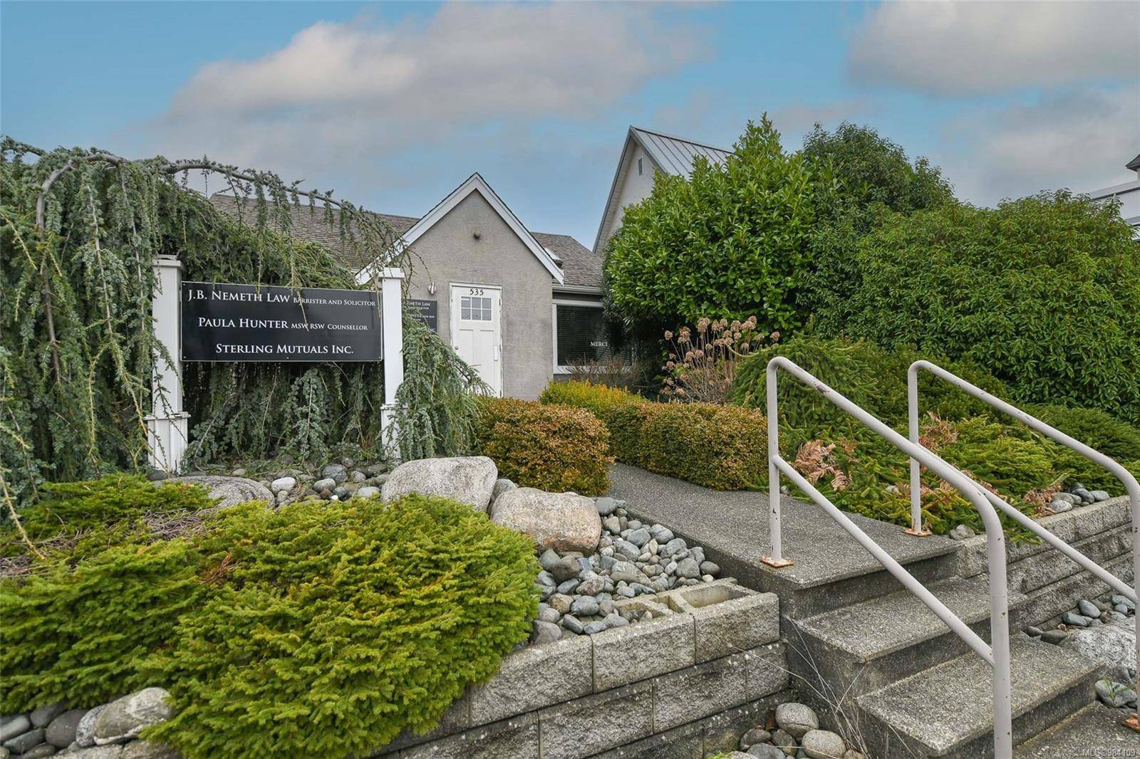 Courtenay, BC V9N 1M5,535 6th St