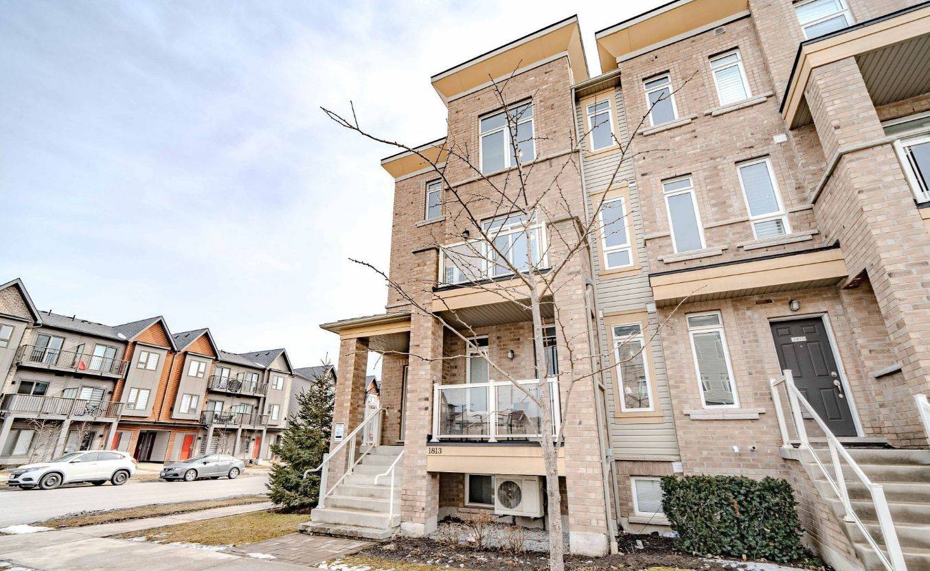 Pickering, ON L1X 0E4,1815 Rex Heath DR