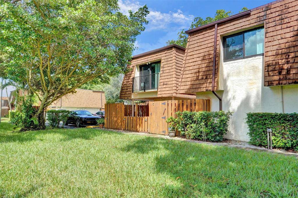 Davie, FL 33324,2070 SW 90th Ave #C-14