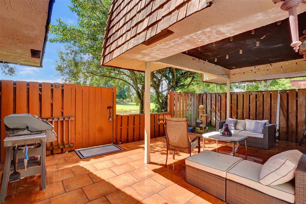 Davie, FL 33324,2070 SW 90th Ave #C-14