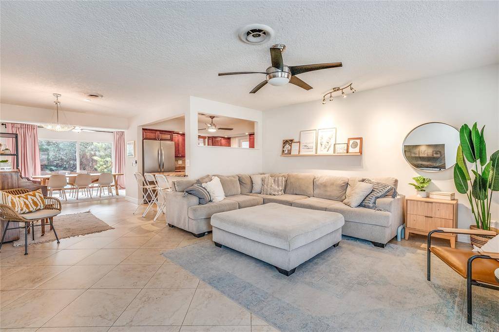 Hollywood, FL 33021,1512 E Hawthorne Cir