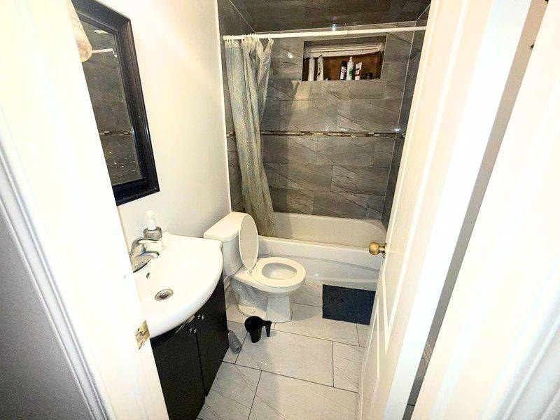 Brampton, ON L7A 2B4,55 Peachleaf CRES