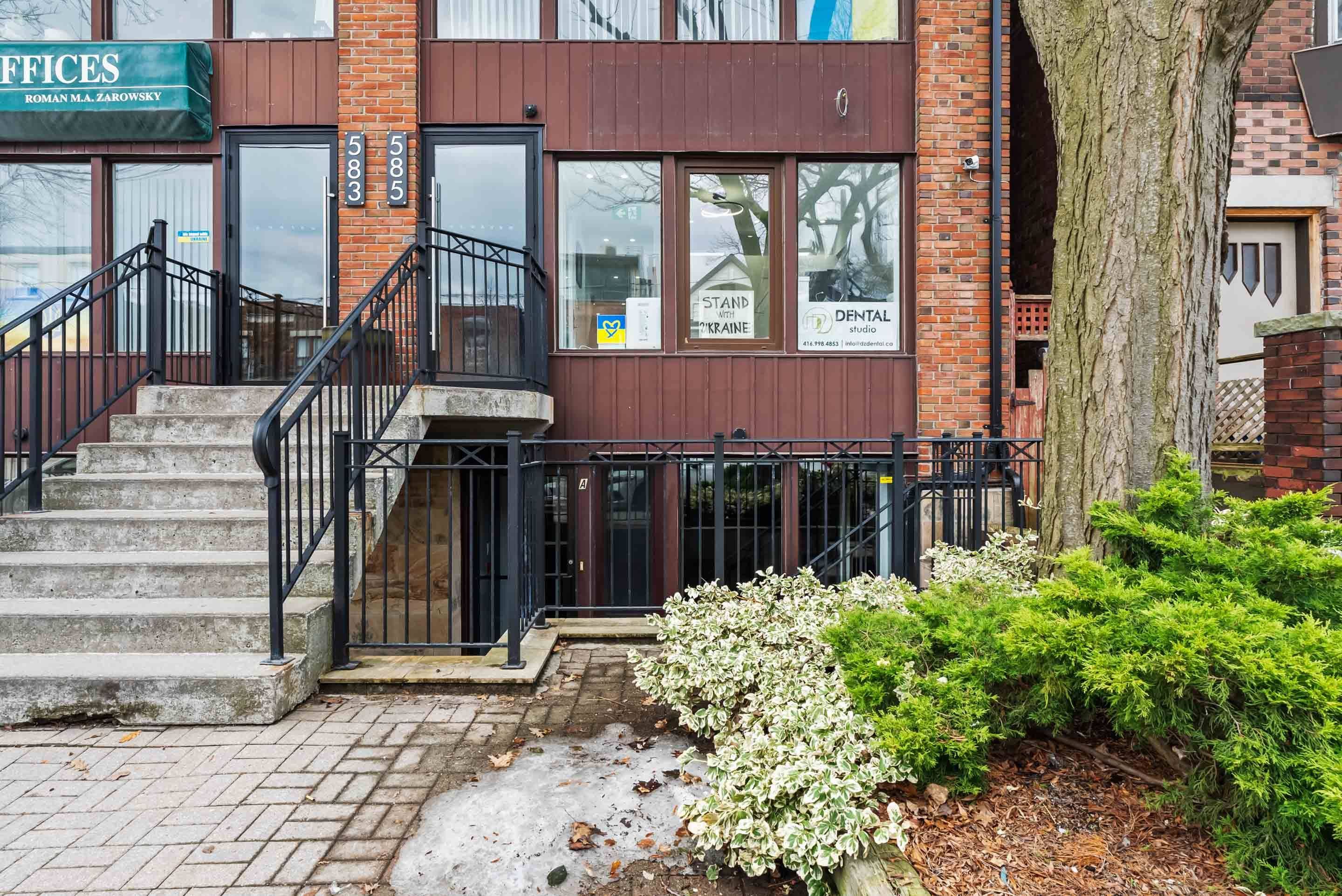 Toronto W02, ON M6S 2C3,585 Annette ST #Lower