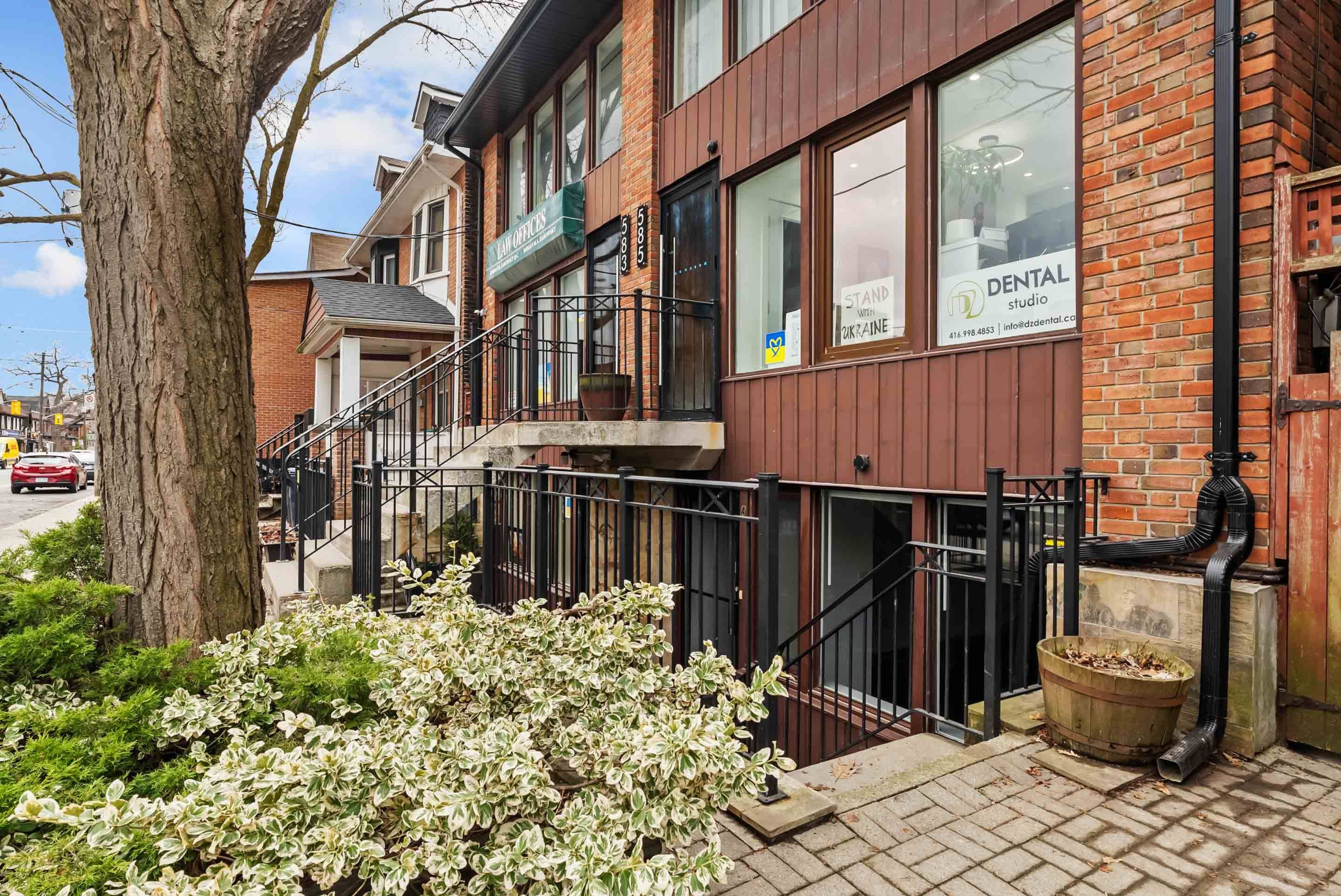 Toronto W02, ON M6S 2C3,585 Annette ST #Lower