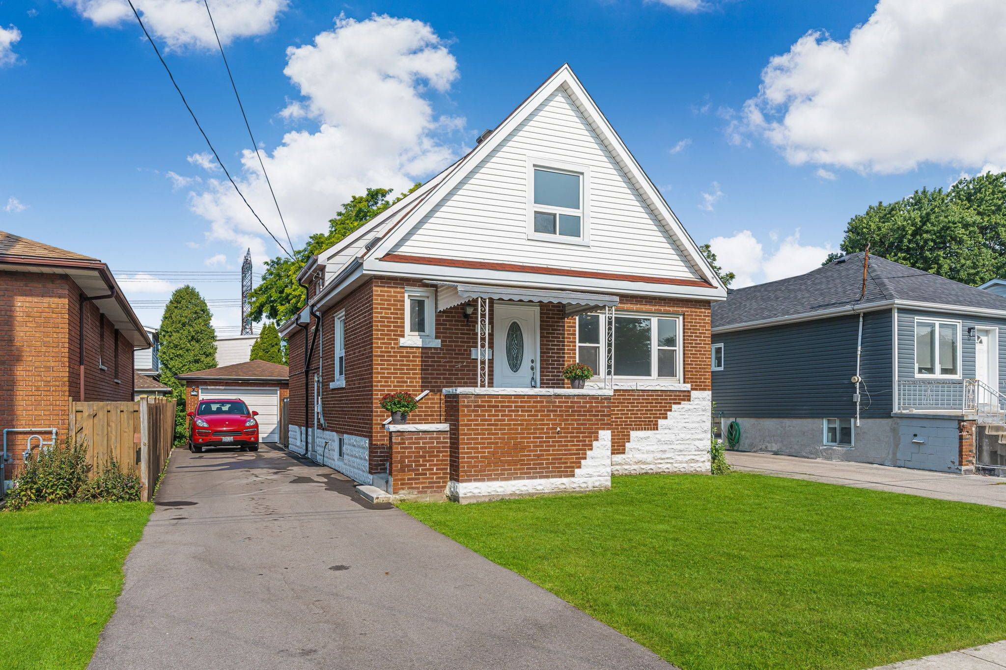 Hamilton, ON L8K 3K1,146 Craigroyston RD
