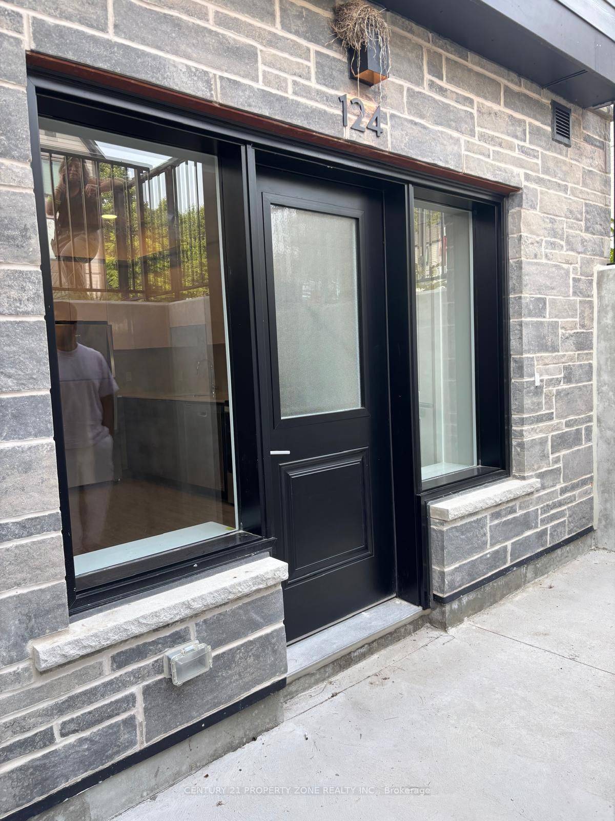 Guelph, ON N1H 7G6,708 Woolwich ST #124