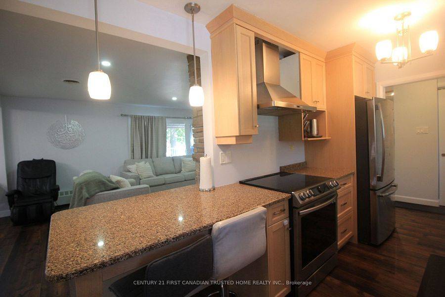 London North, ON N6H 3B9,133 Deer Park CIR W