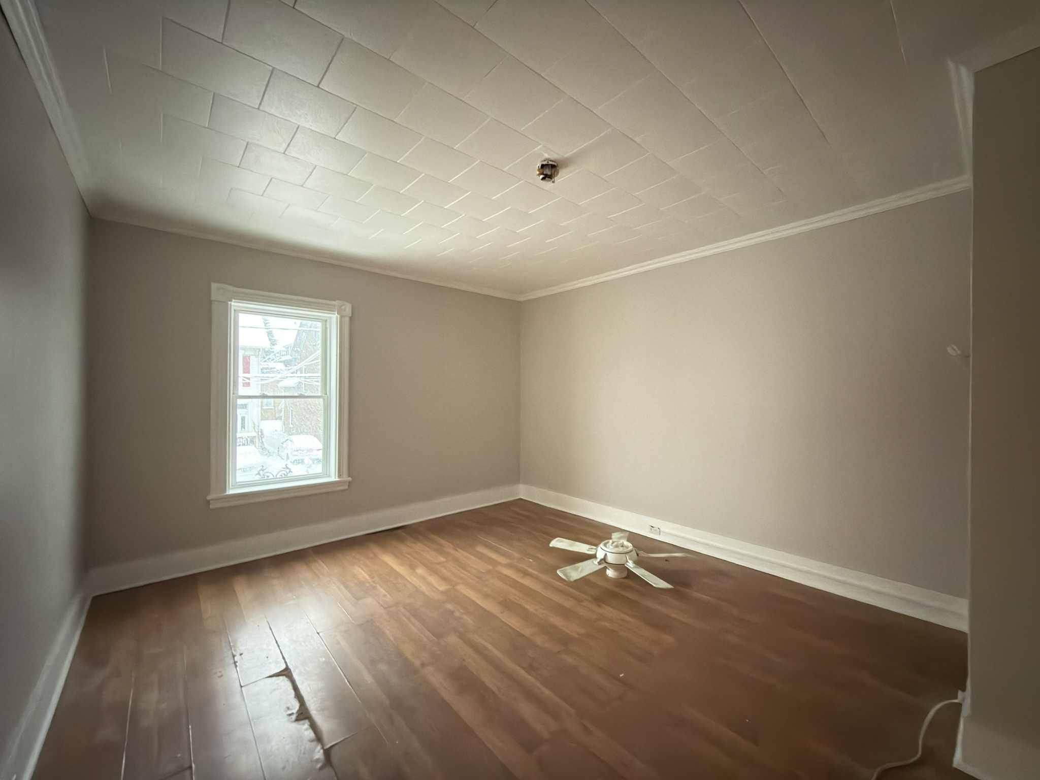 Brockville, ON K6V 1P2,6 Pearl ST E ##2