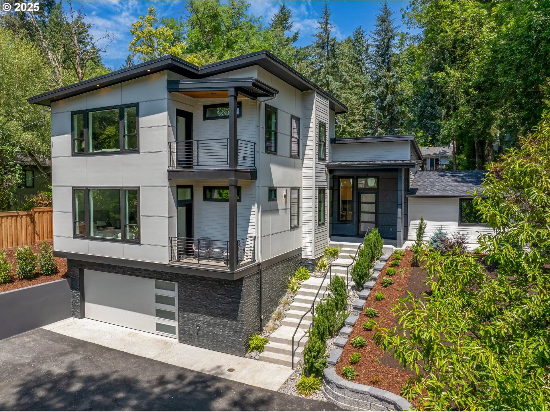 Lake Oswego, OR 97035,15370 TWIN FIR RD