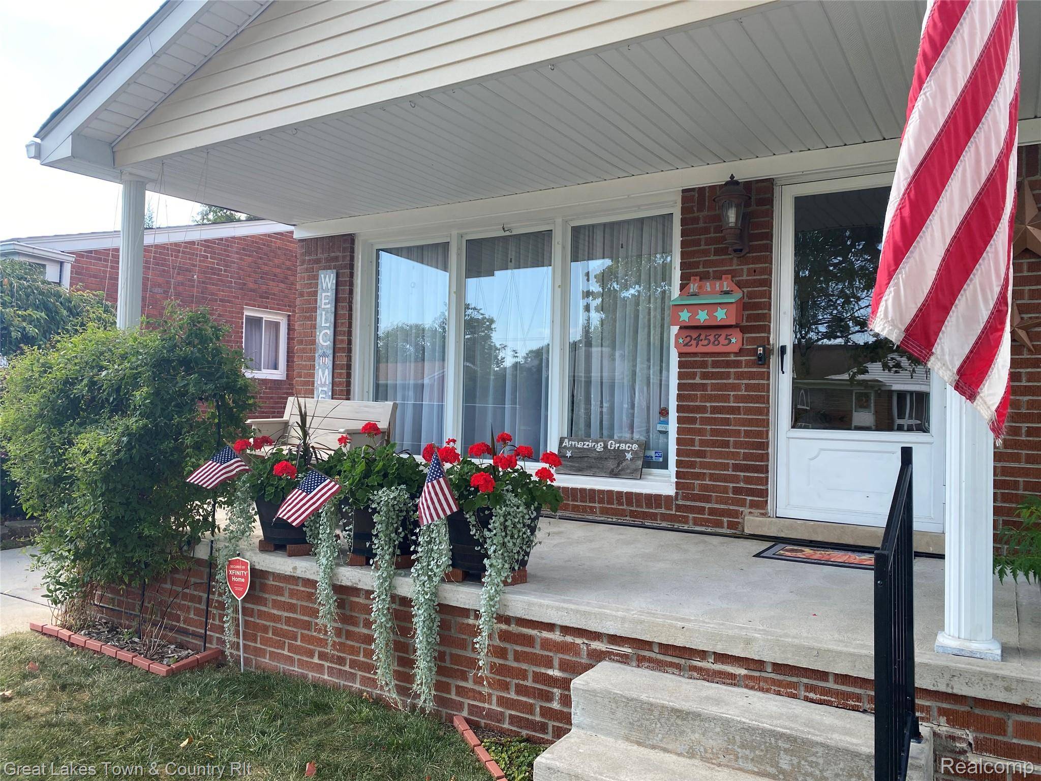 Eastpointe, MI 48021,24585 Mabray AVE