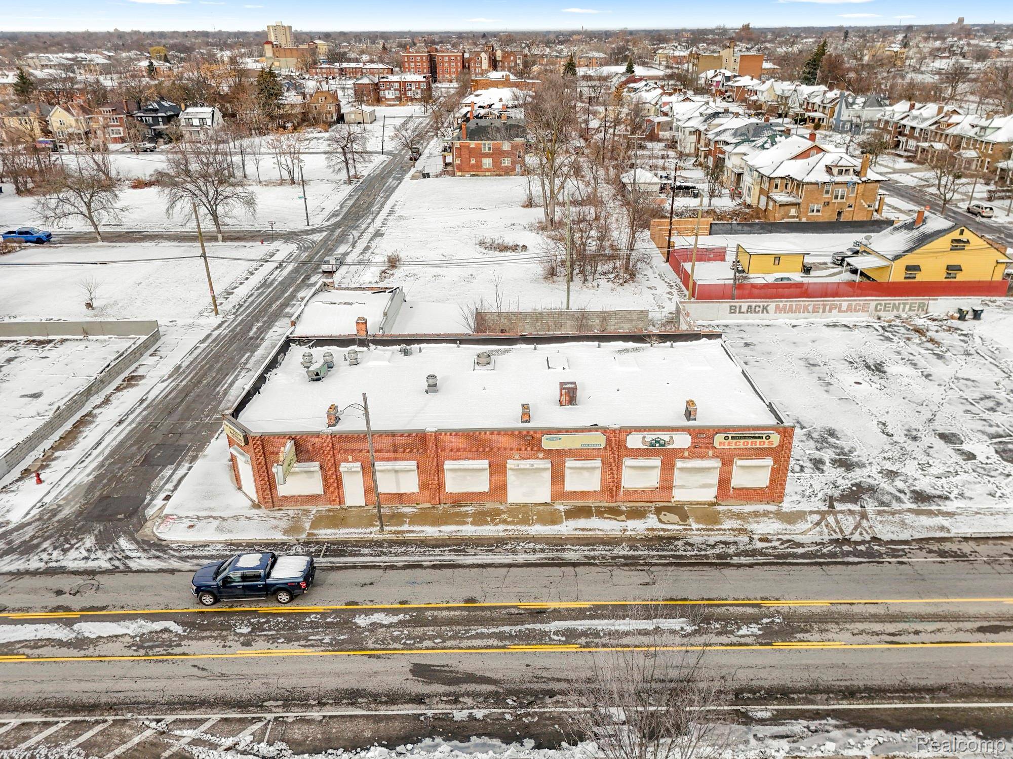 Detroit, MI 48206,3328 Joy RD