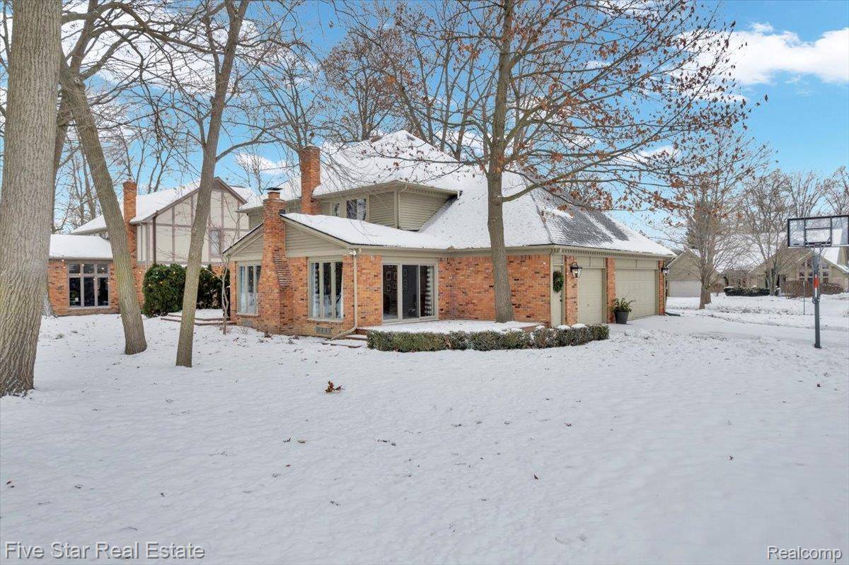 Troy, MI 48098,4143 Glencastle DR